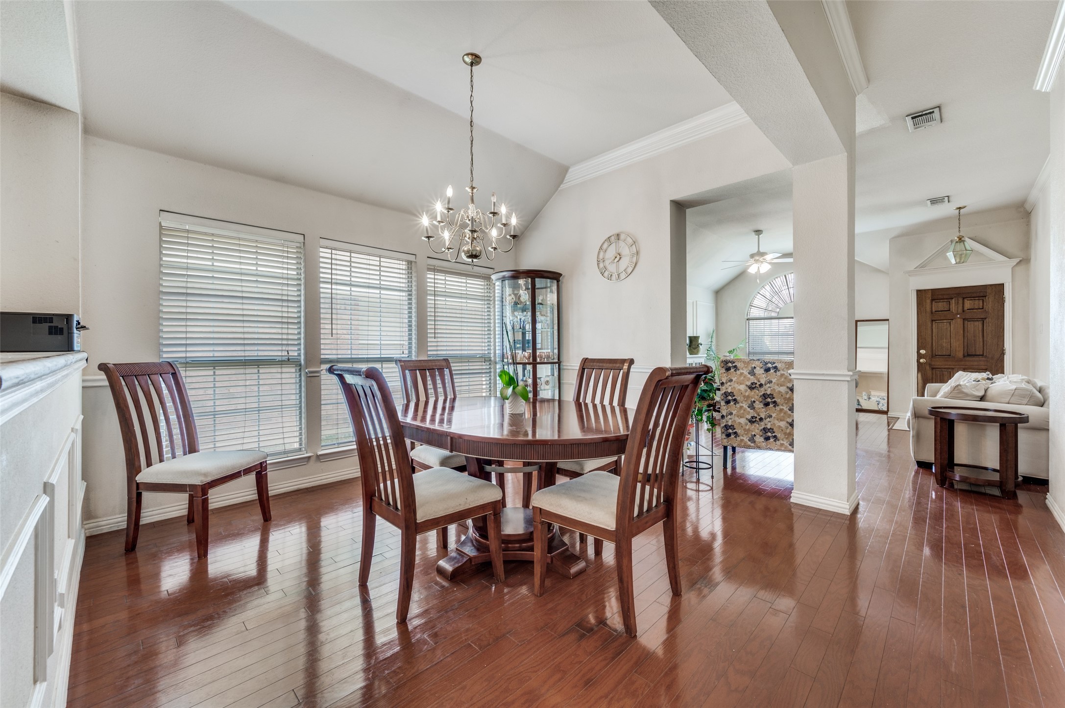 402 Horse Shoe Drive Euless TX 76039