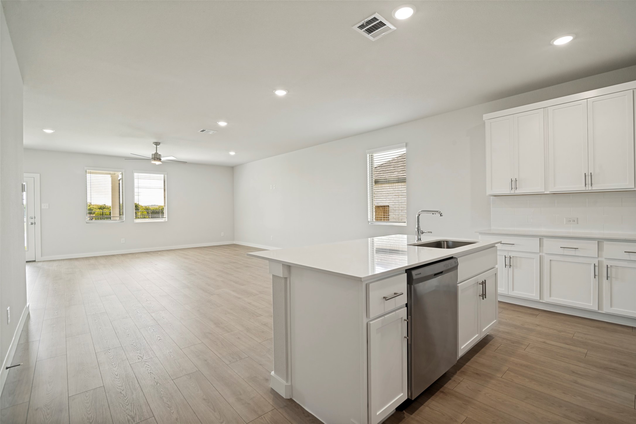 1156 Del Rio Drive Lavon TX 75166