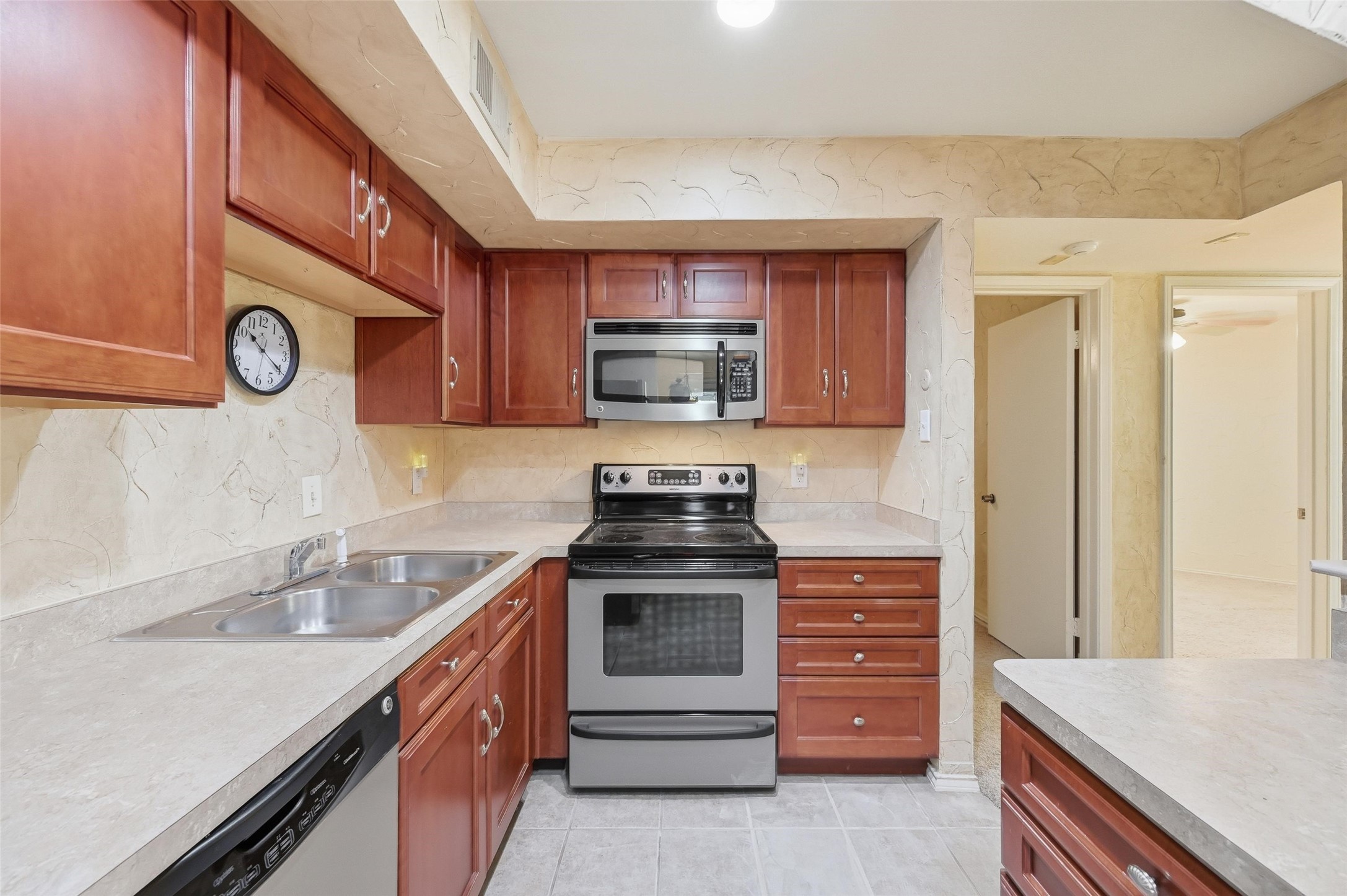 2311 Basil Drive Arlington TX 76006