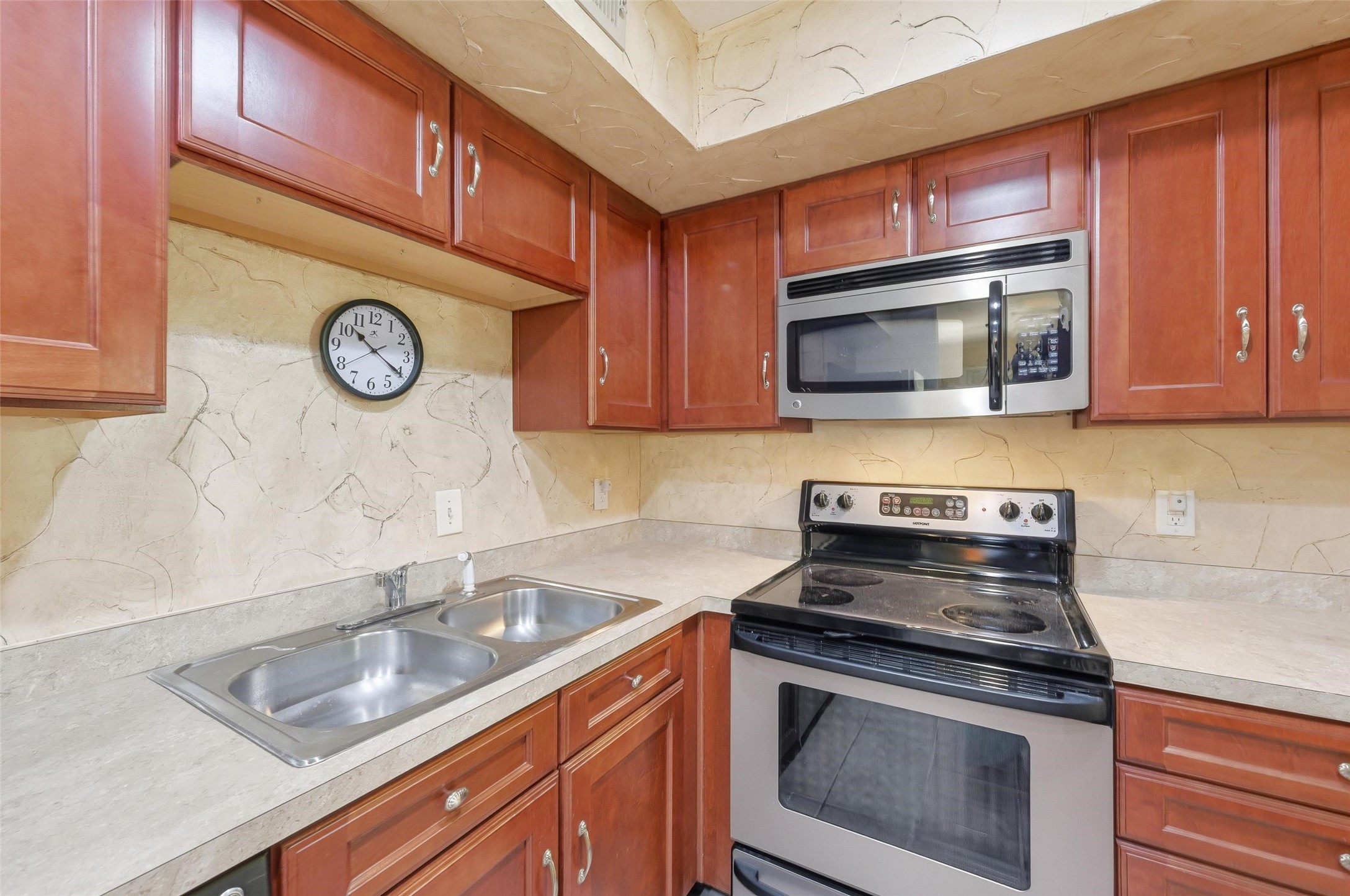 2311 Basil Drive Arlington TX 76006