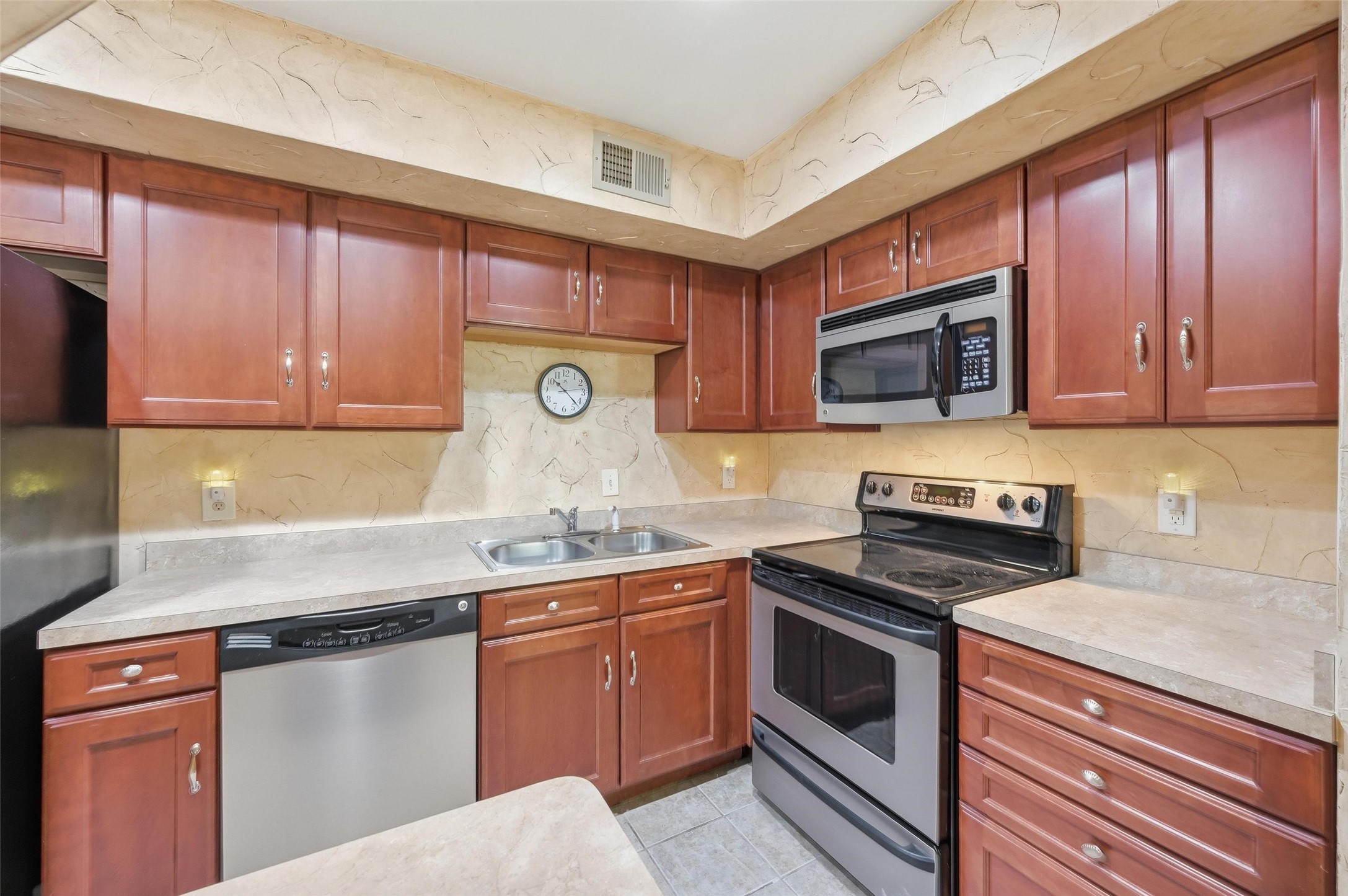 2311 Basil Drive Arlington TX 76006