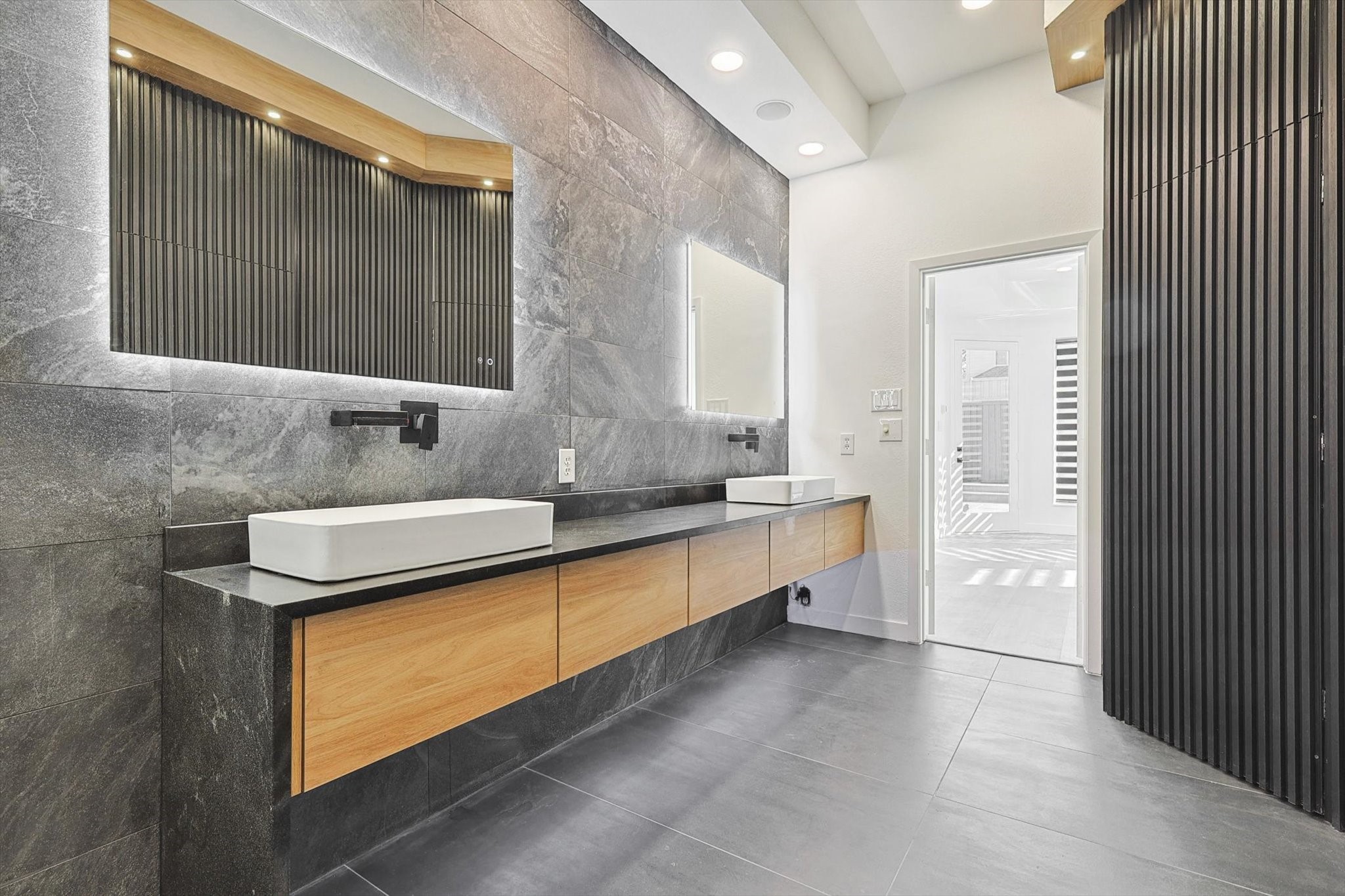 18716 Thorntree Lane Dallas TX 75252