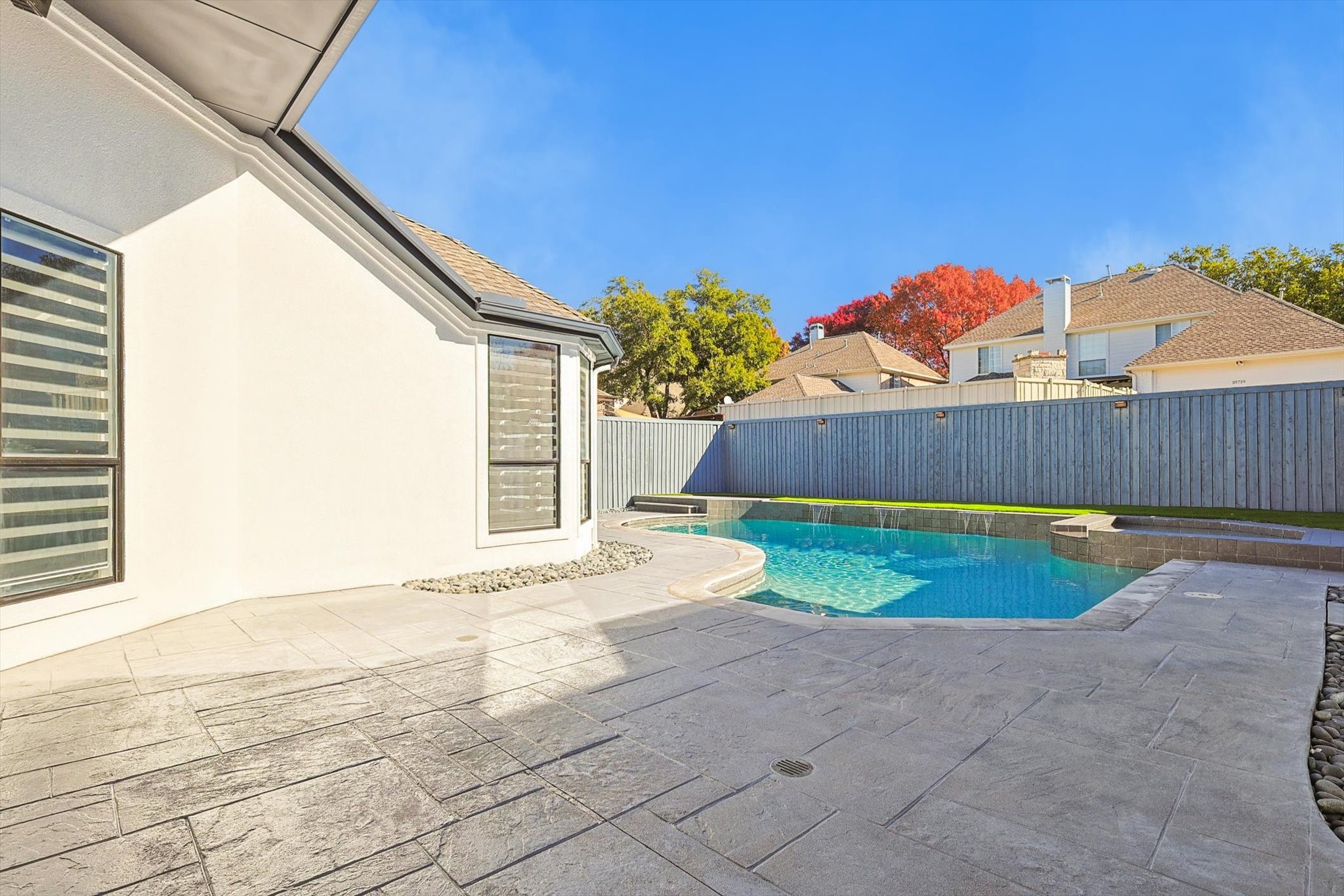 18716 Thorntree Lane Dallas TX 75252