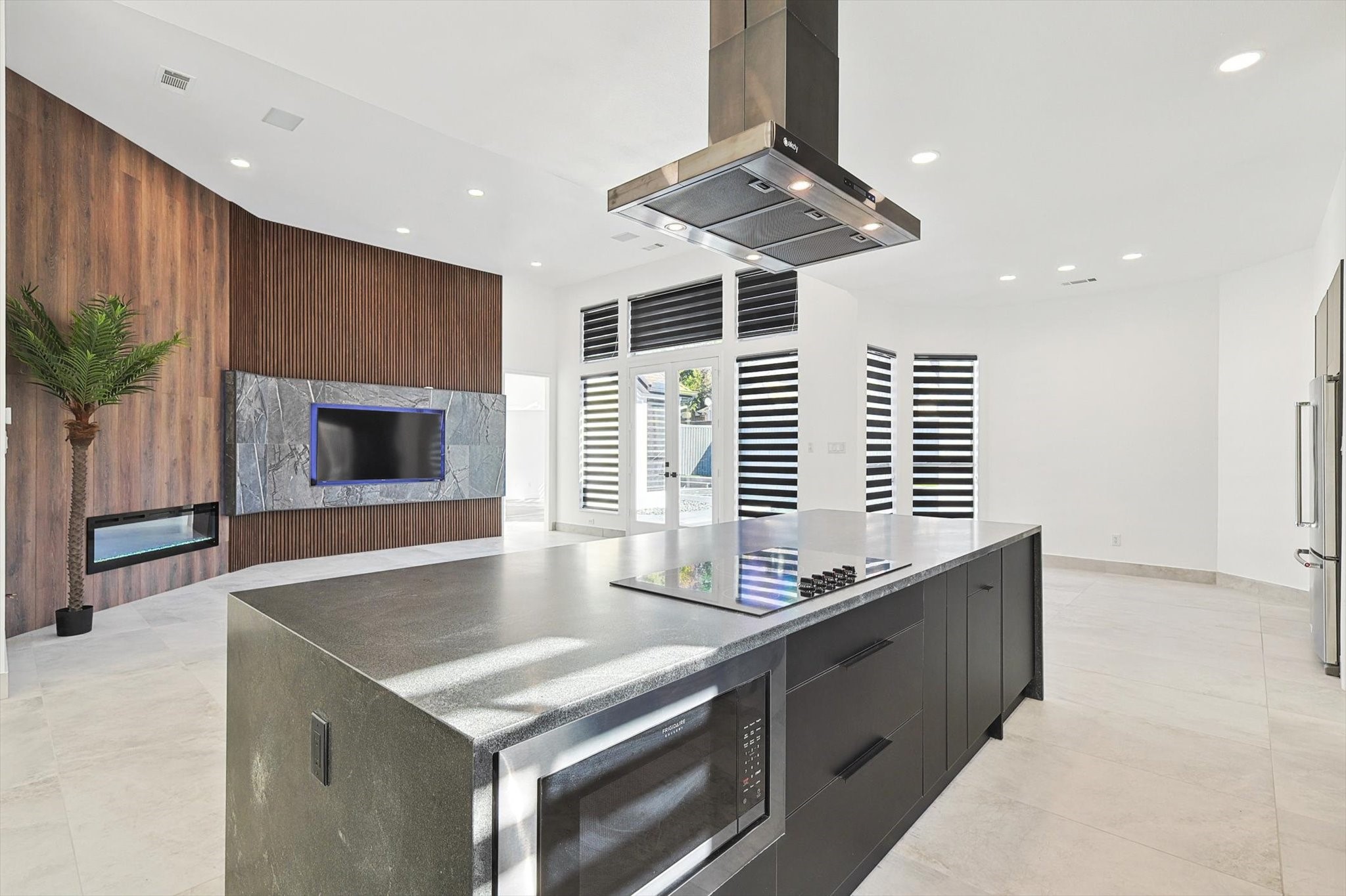 18716 Thorntree Lane Dallas TX 75252
