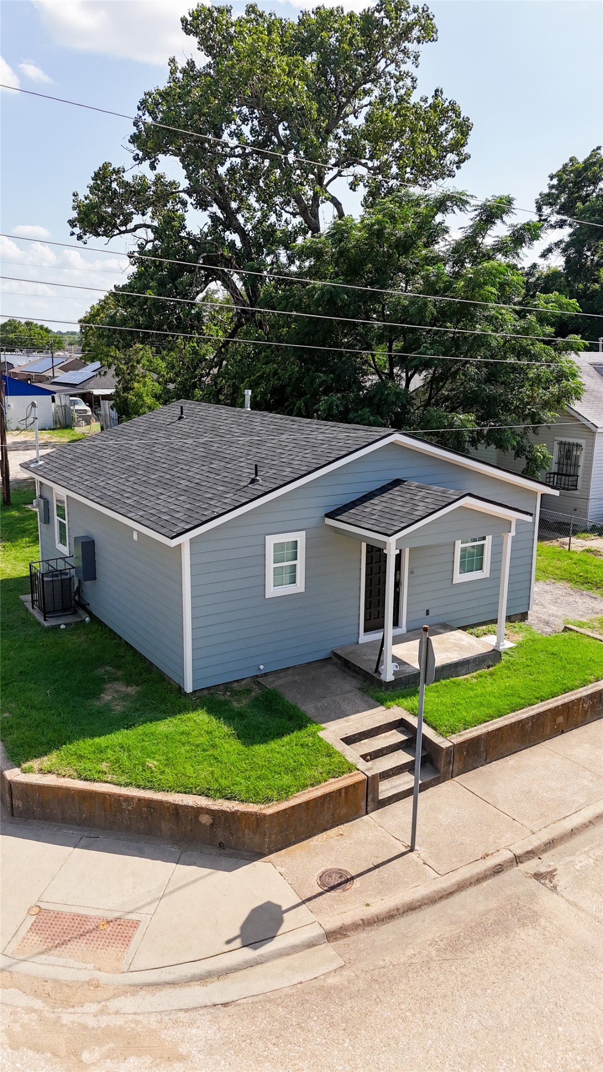 3113 Navaro Street Dallas TX 75212