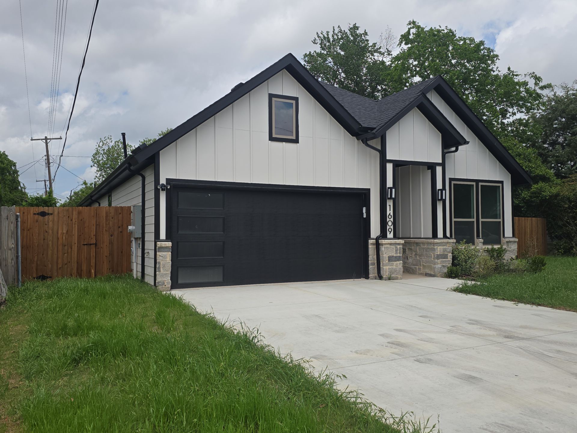 1609 Sharon Street Arlington TX 76010