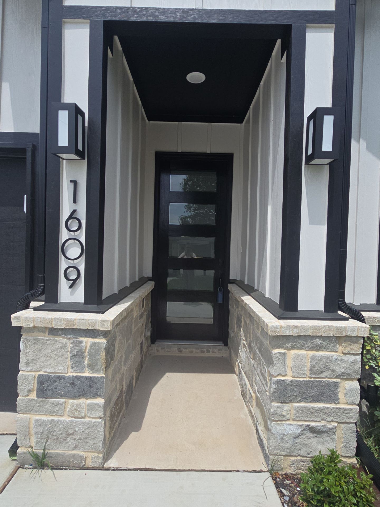 1609 Sharon Street Arlington TX 76010