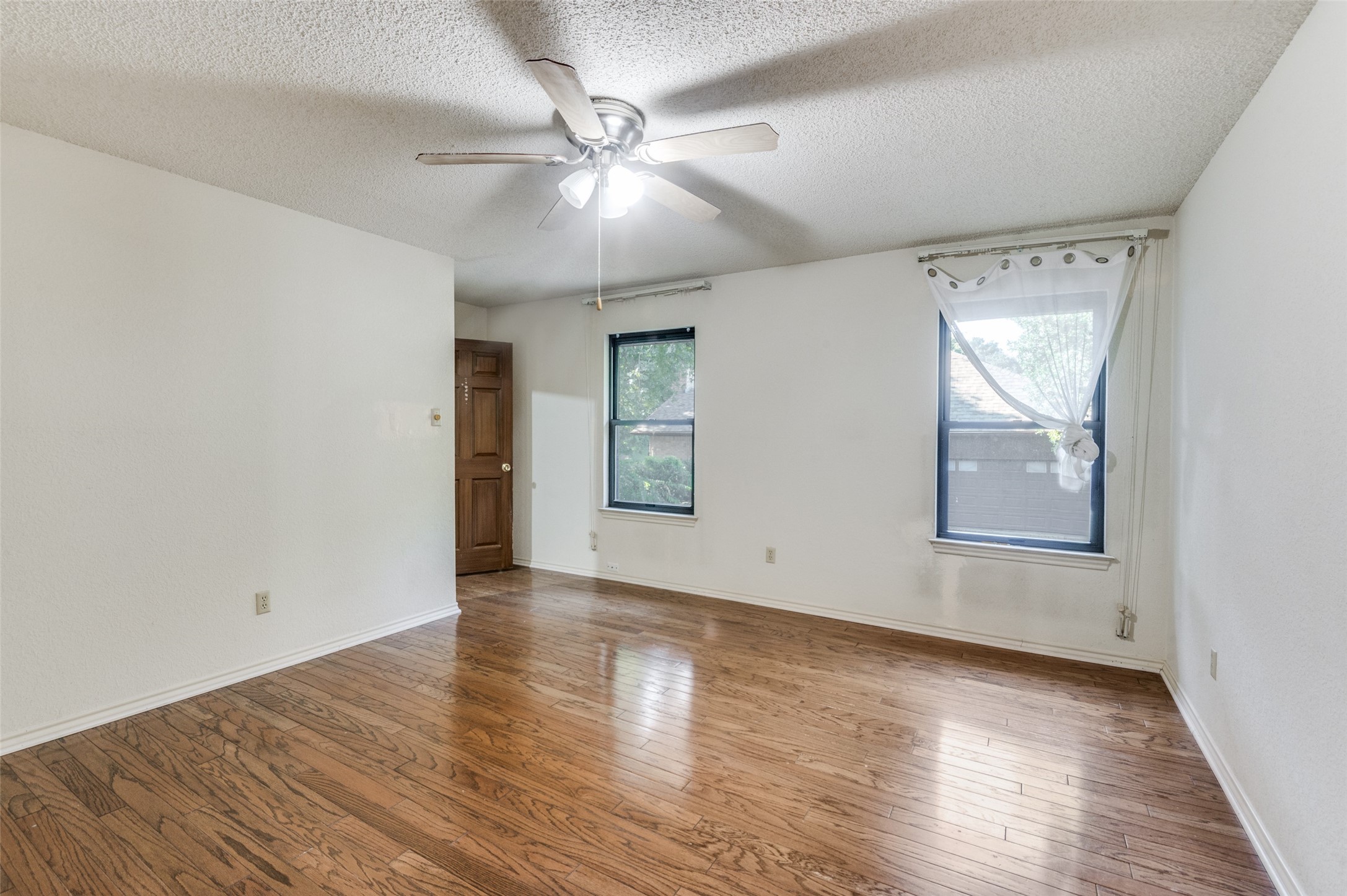 2719 Sunrise Drive Arlington TX 76006