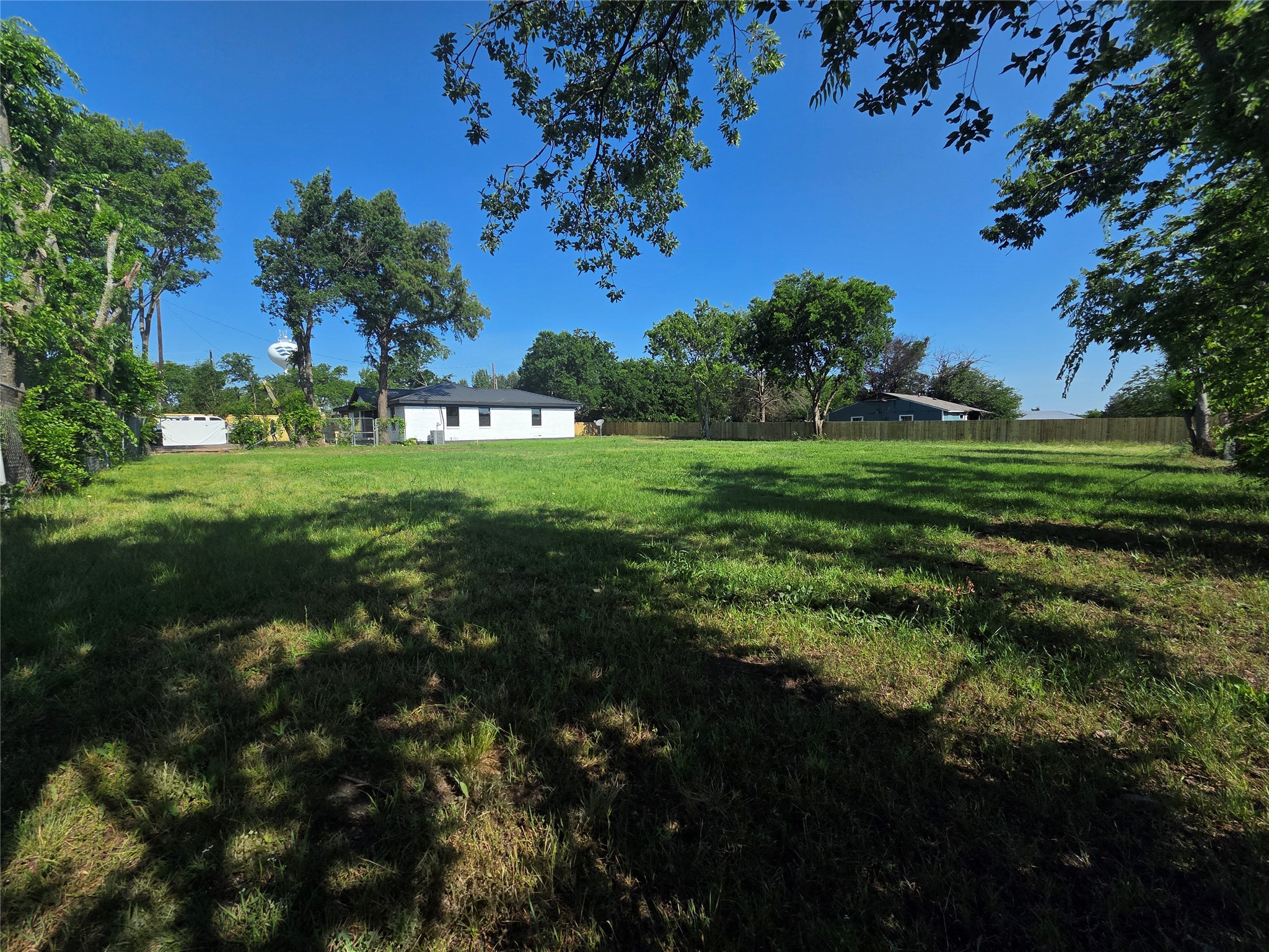 912 W Main Street Quinlan TX 75474