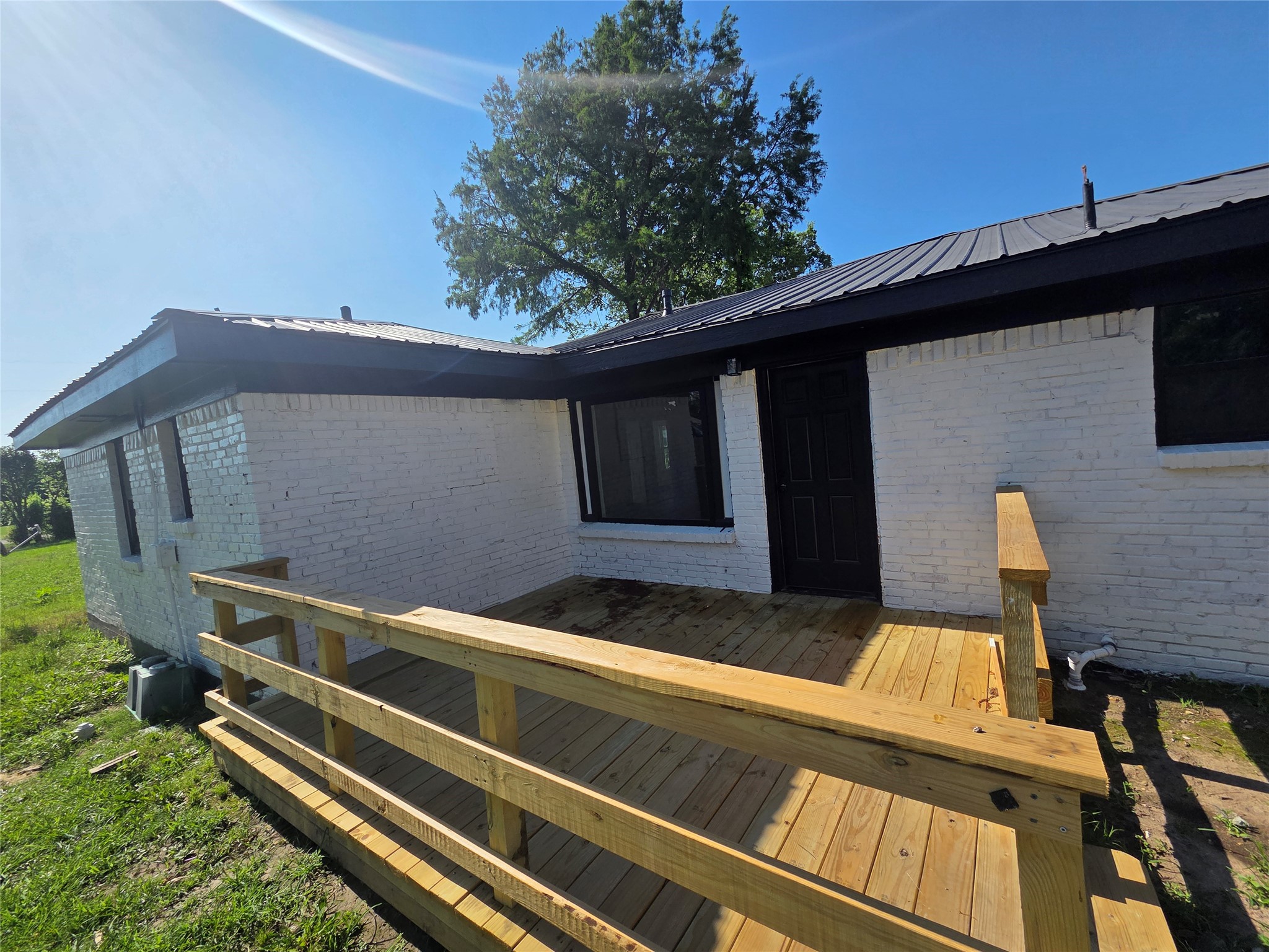 912 W Main Street Quinlan TX 75474