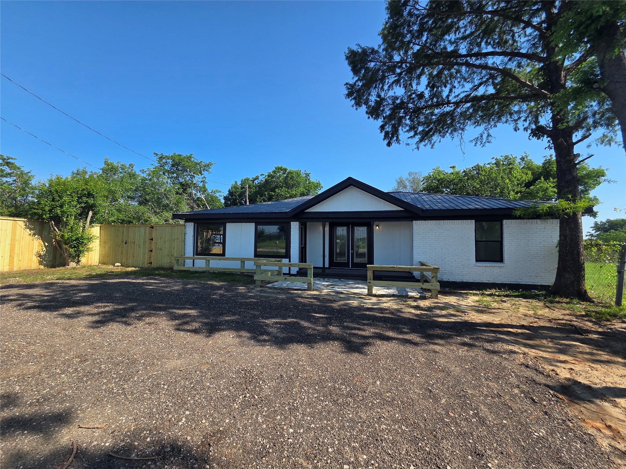 912 W Main Street Quinlan TX 75474