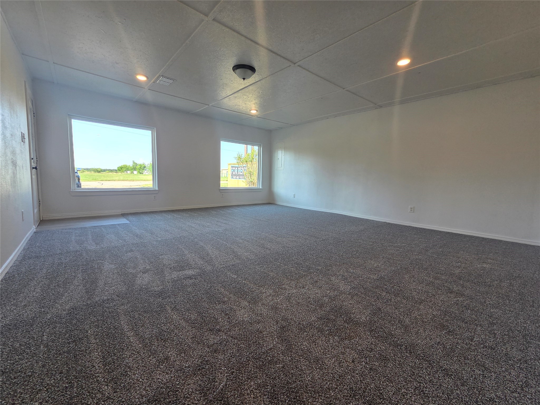 912 W Main Street Quinlan TX 75474