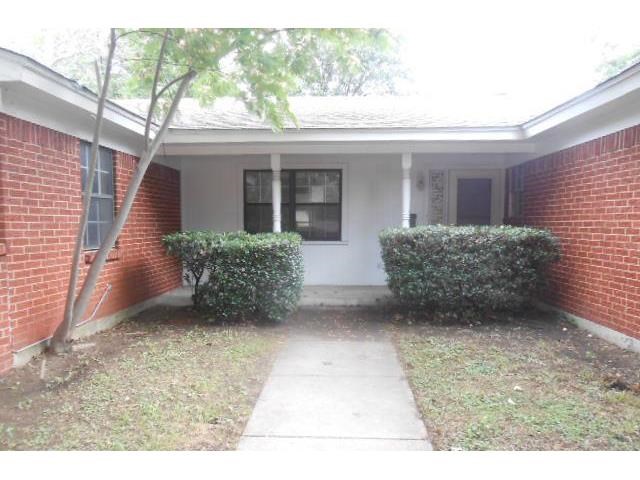 1608 Mims Street Fort Worth TX 76112