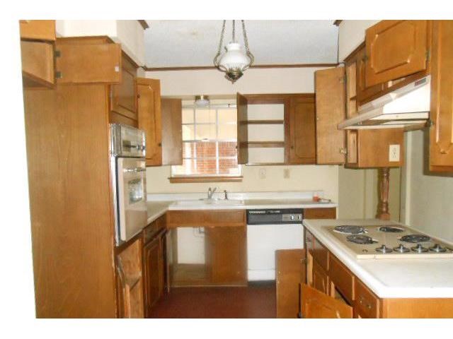 1608 Mims Street Fort Worth TX 76112