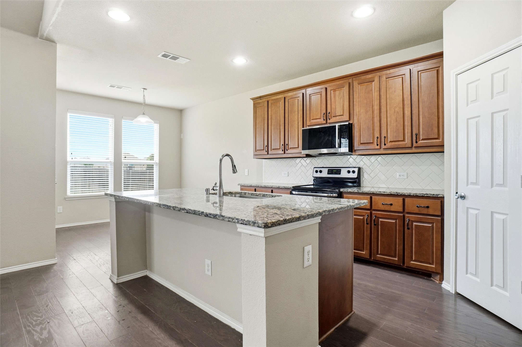 1804 Settlement Way Aubrey TX 76227