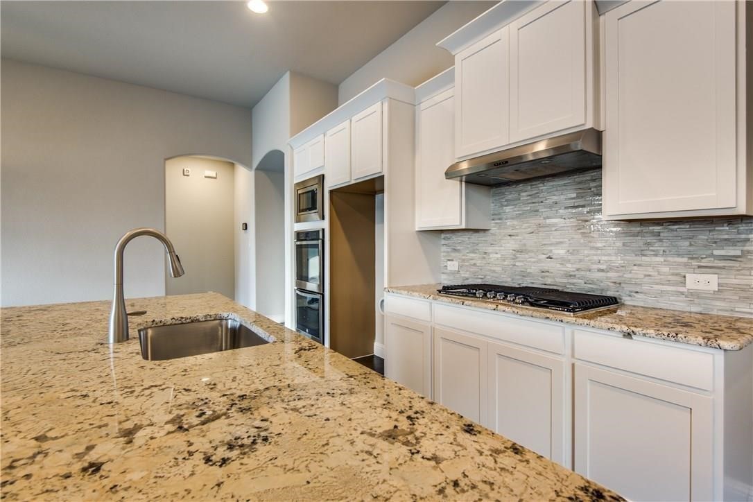 2612 Walnut Creek Lane The Colony TX 75056