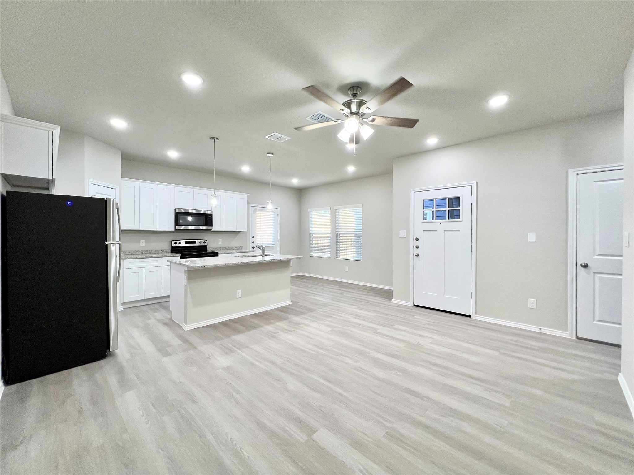3501 E Renfro Street Burleson TX 76028