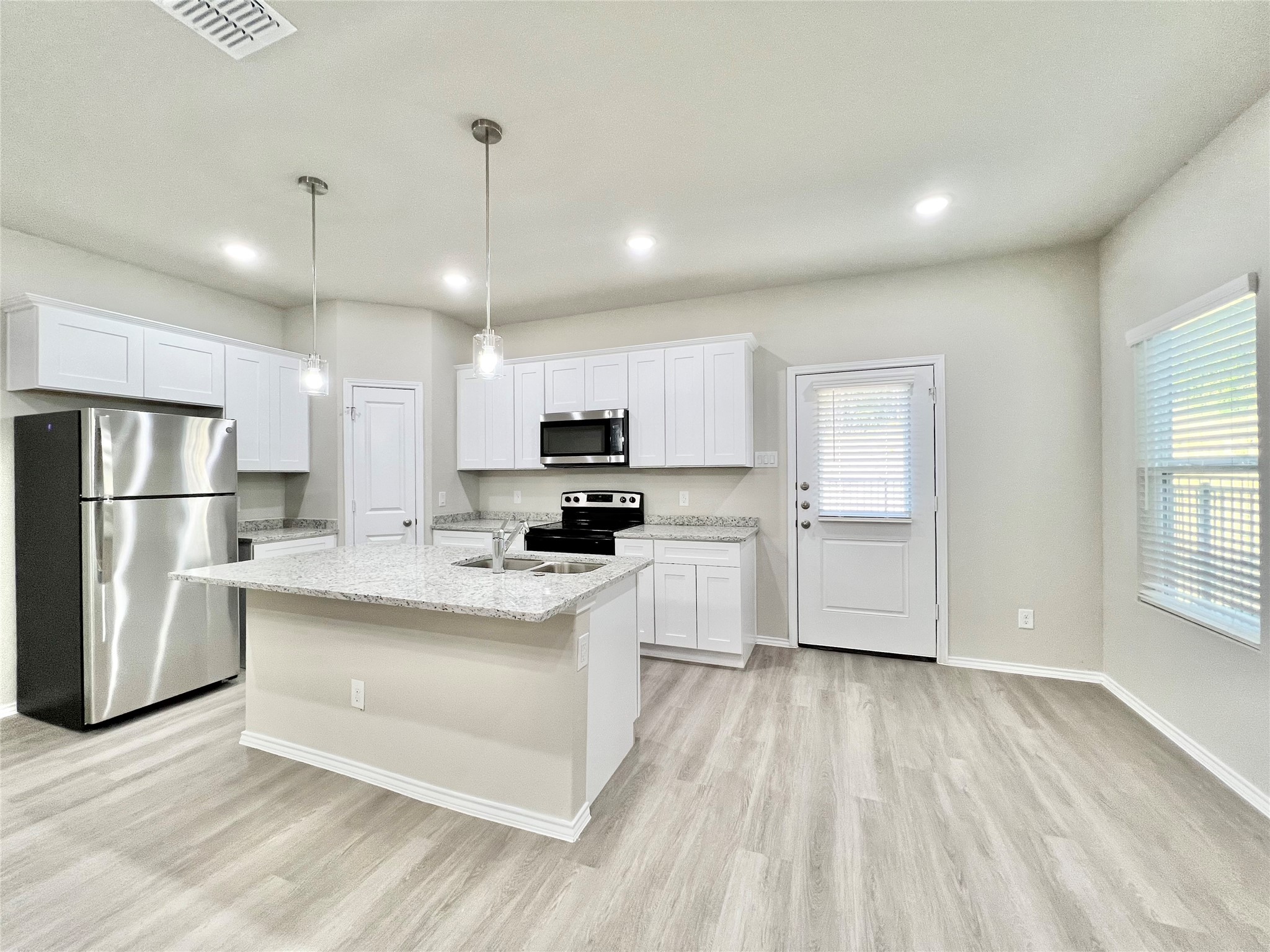 3501 E Renfro Street Burleson TX 76028