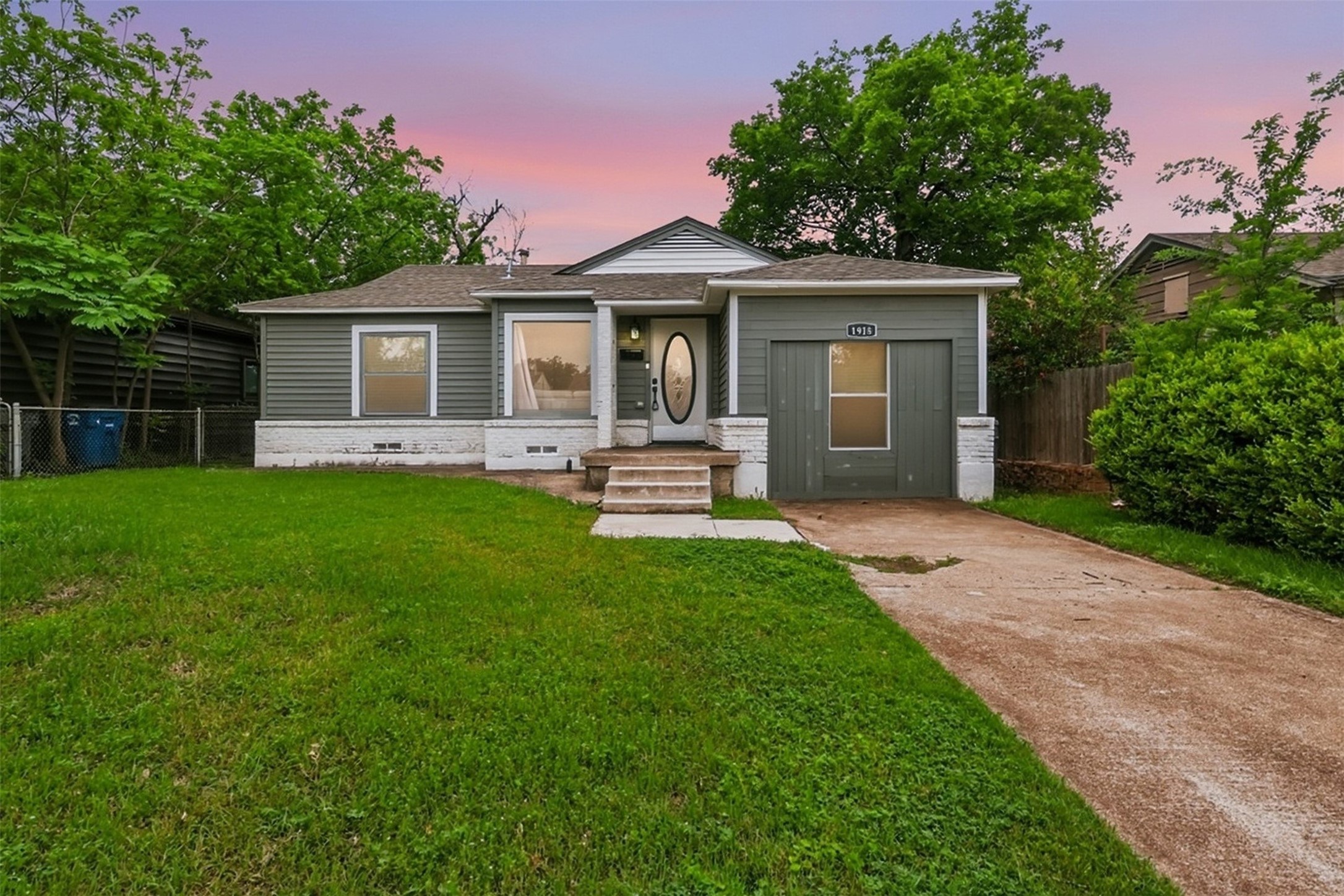 1918 Melbourne Avenue Dallas TX 75224