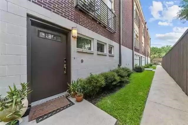 5711 Ross Avenue Dallas TX 75206