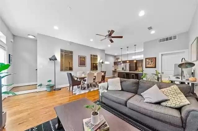 5711 Ross Avenue Dallas TX 75206