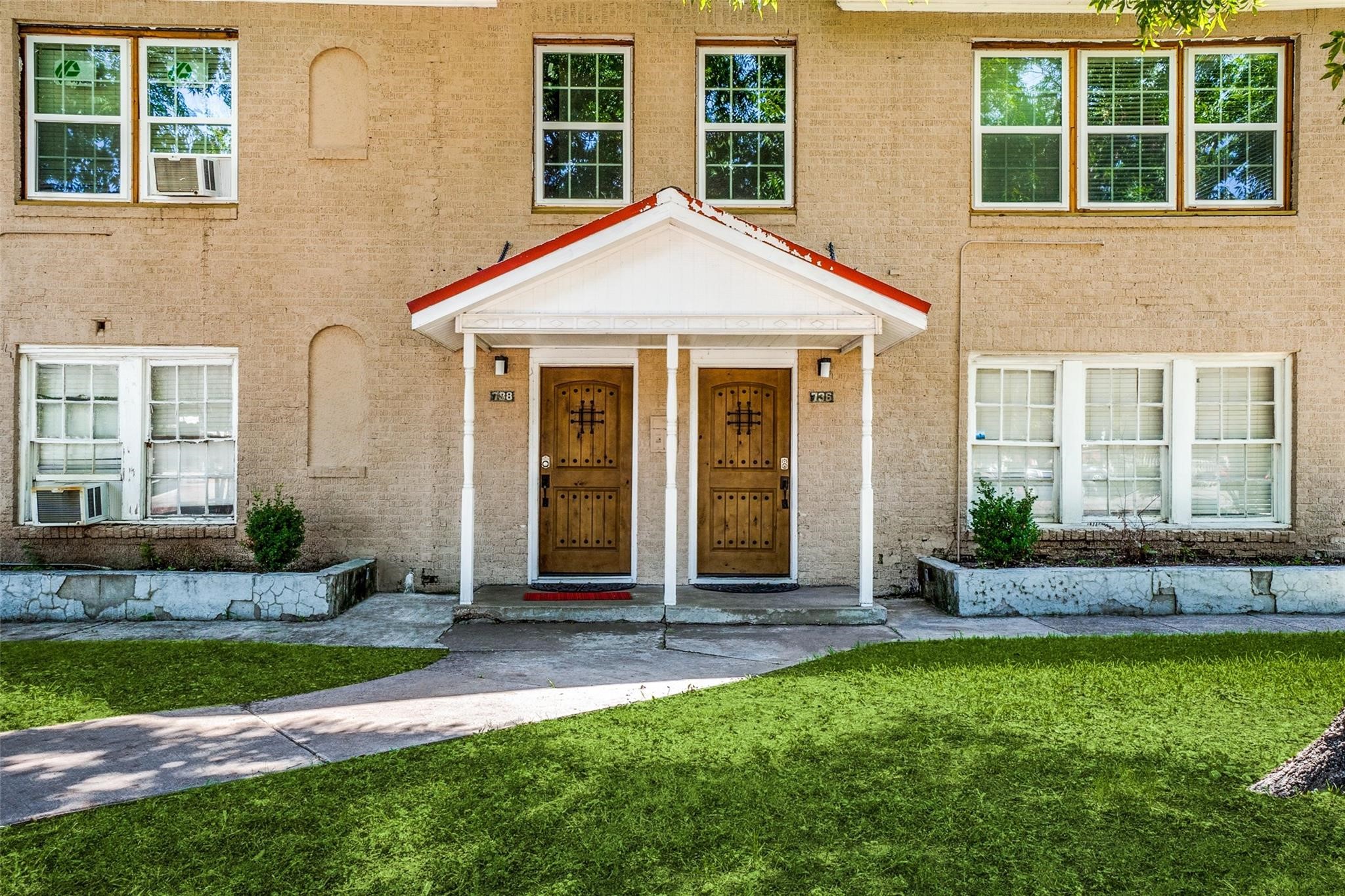 320 W Canty Street Dallas TX 75208
