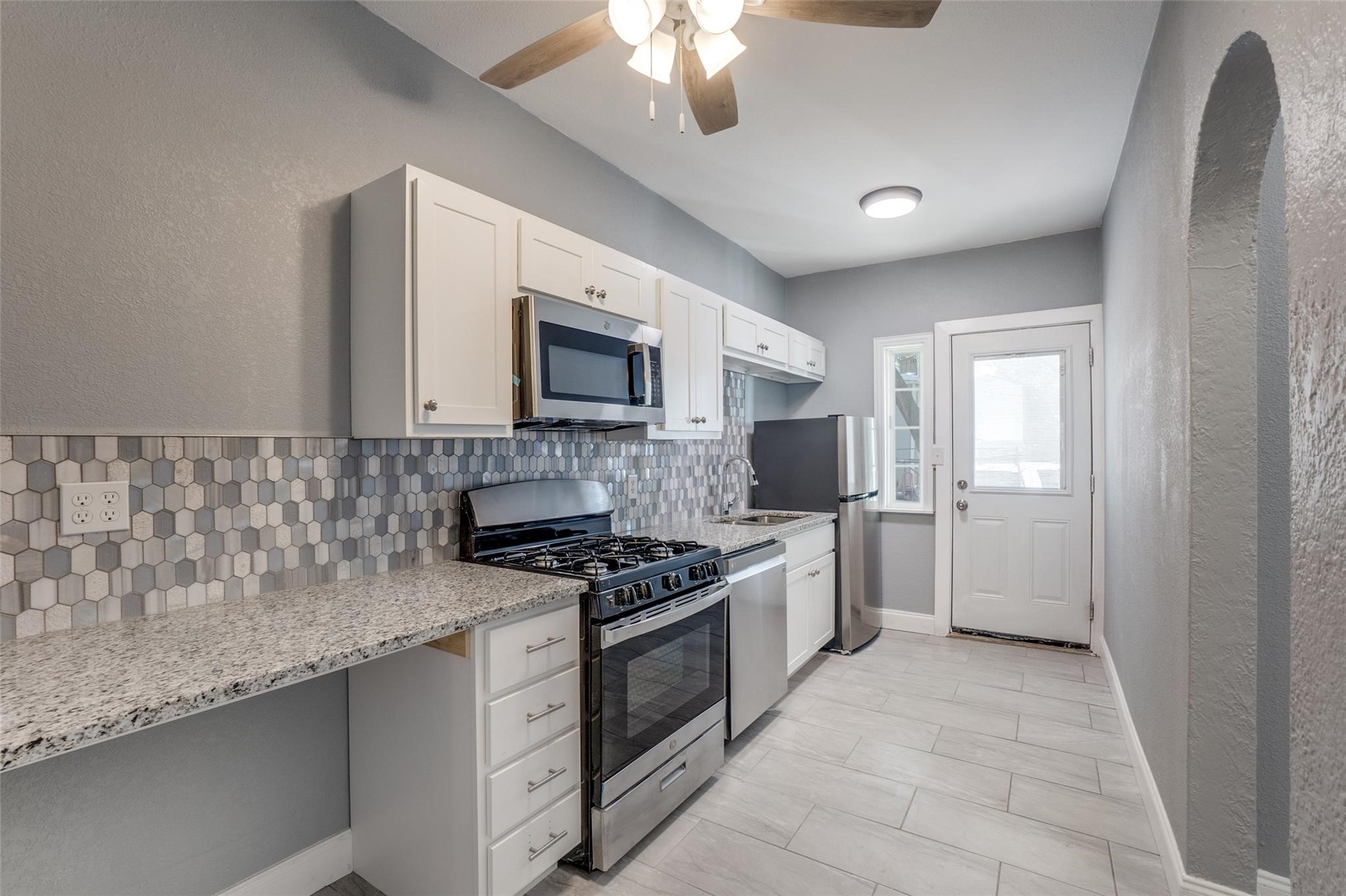 320 W Canty Street Dallas TX 75208
