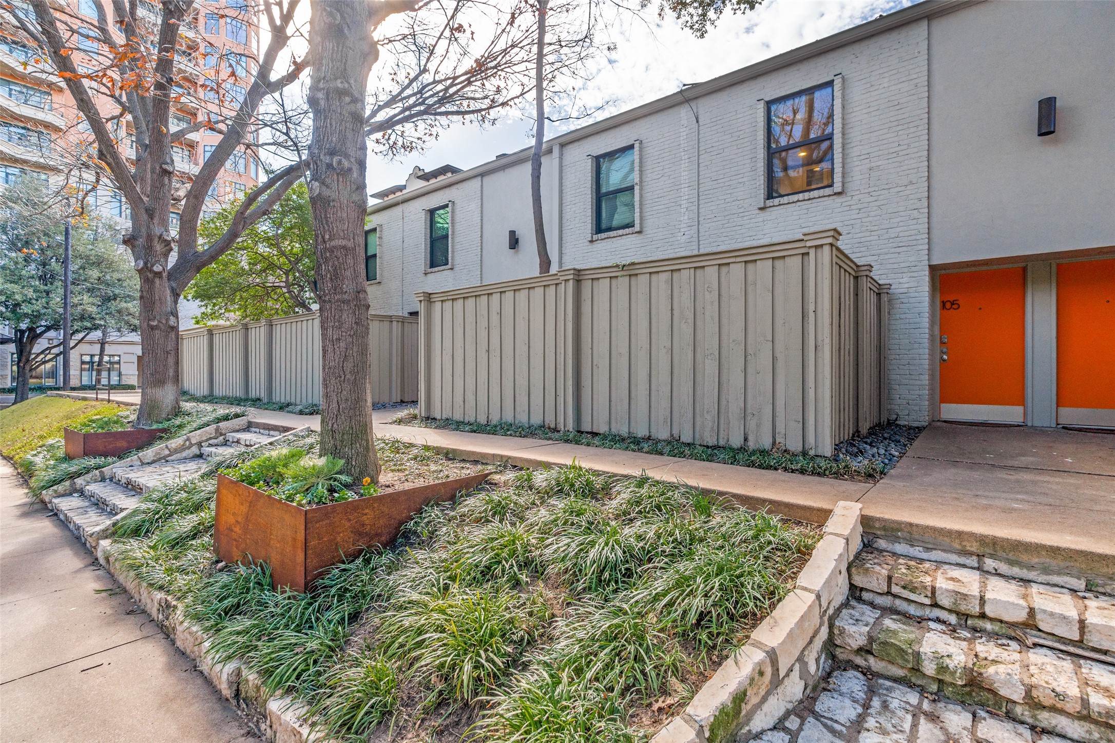 2727 Hood Street Dallas TX 75219
