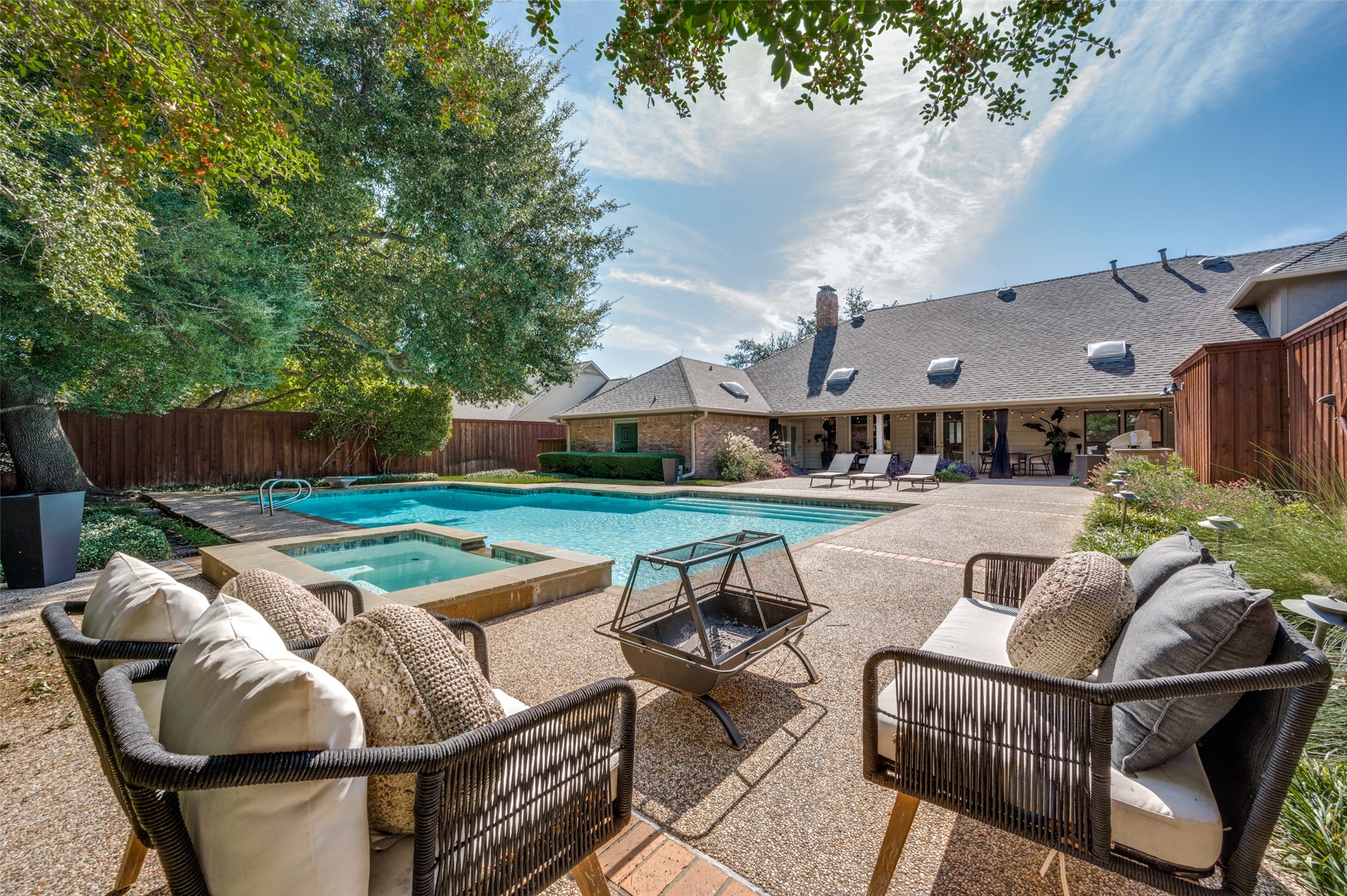 5605 Lobello Drive Dallas TX 75229