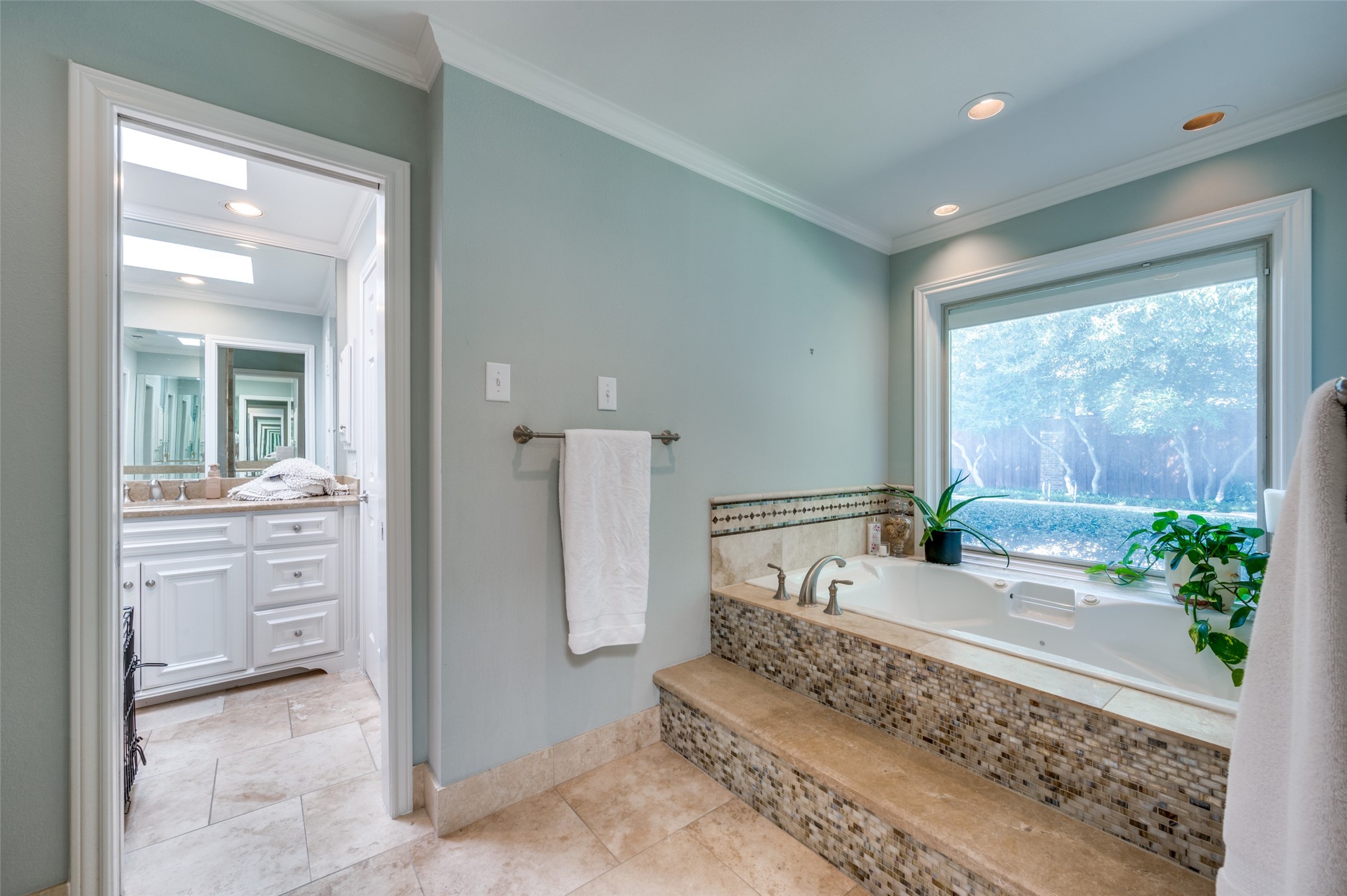 5605 Lobello Drive Dallas TX 75229