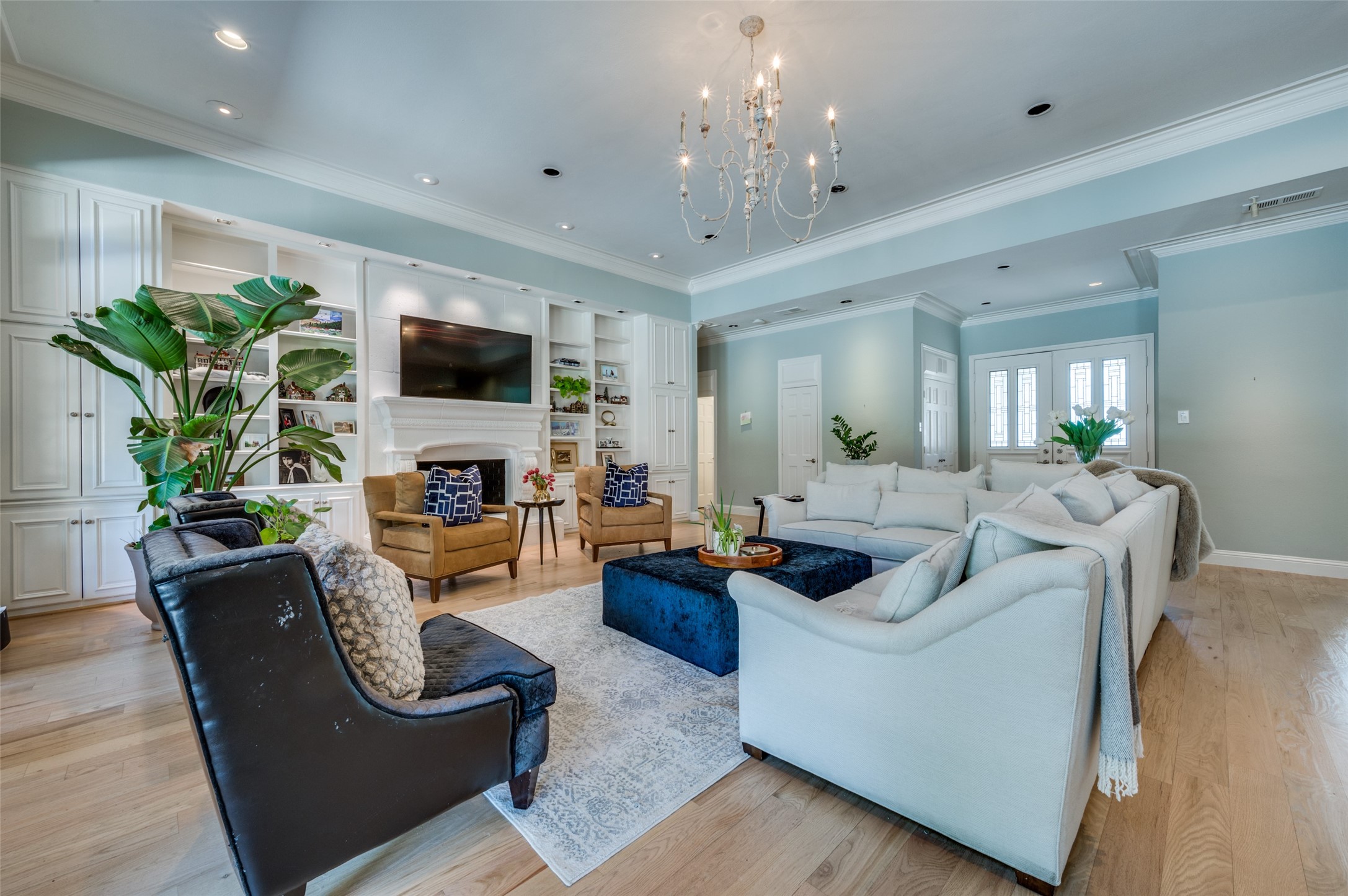5605 Lobello Drive Dallas TX 75229