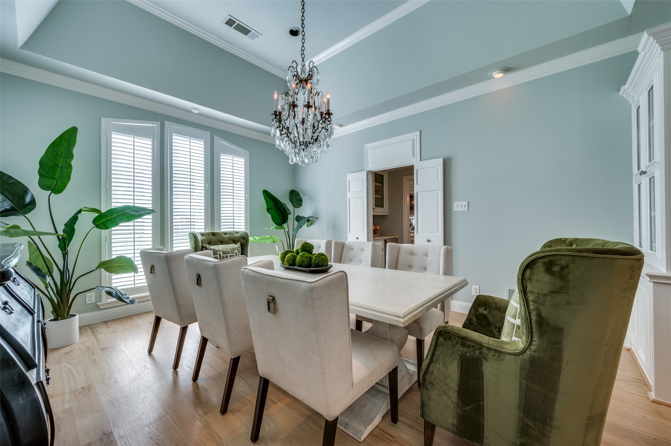 5605 Lobello Drive Dallas TX 75229
