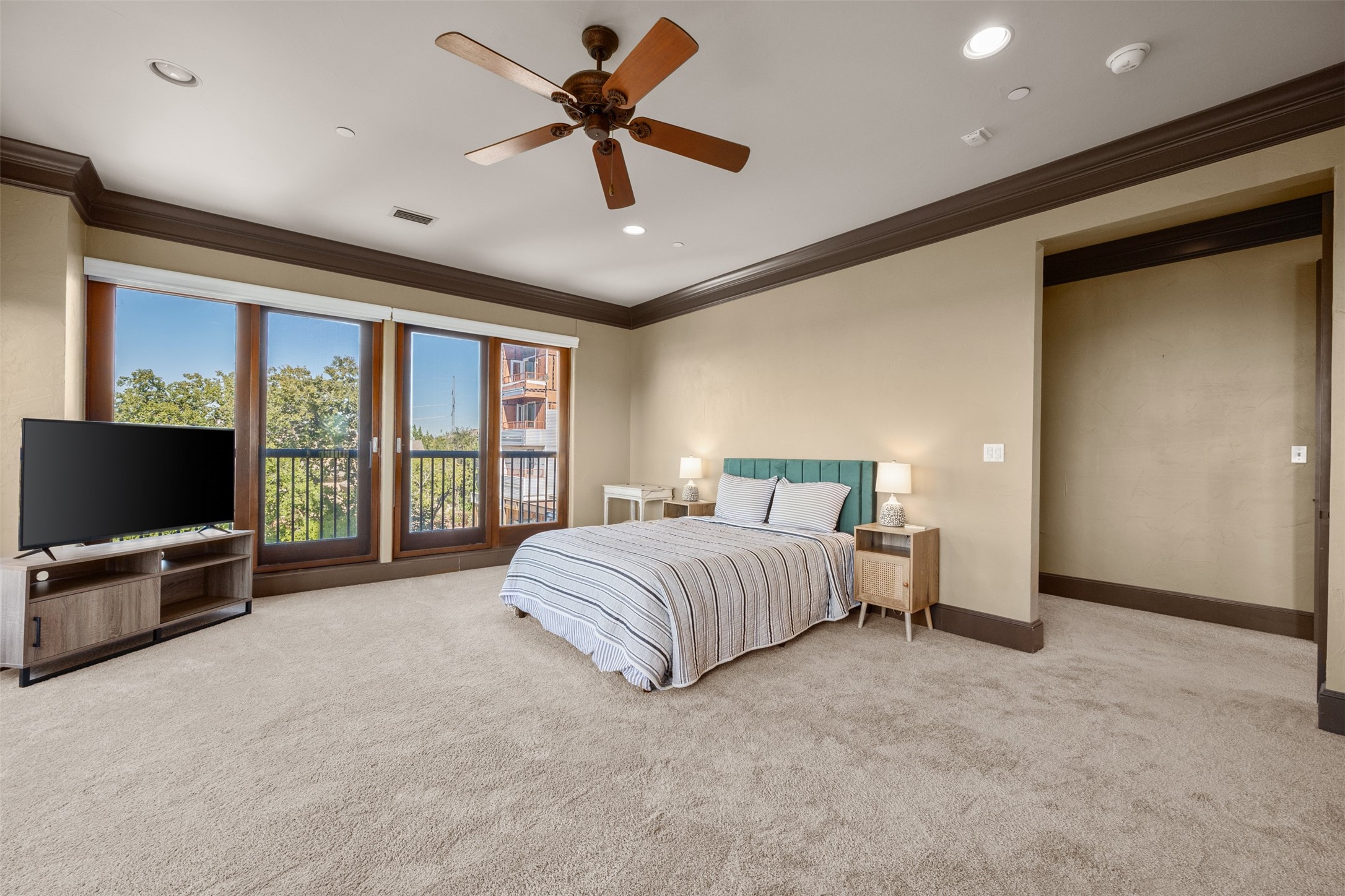 501 Samuels Avenue Fort Worth TX 76102