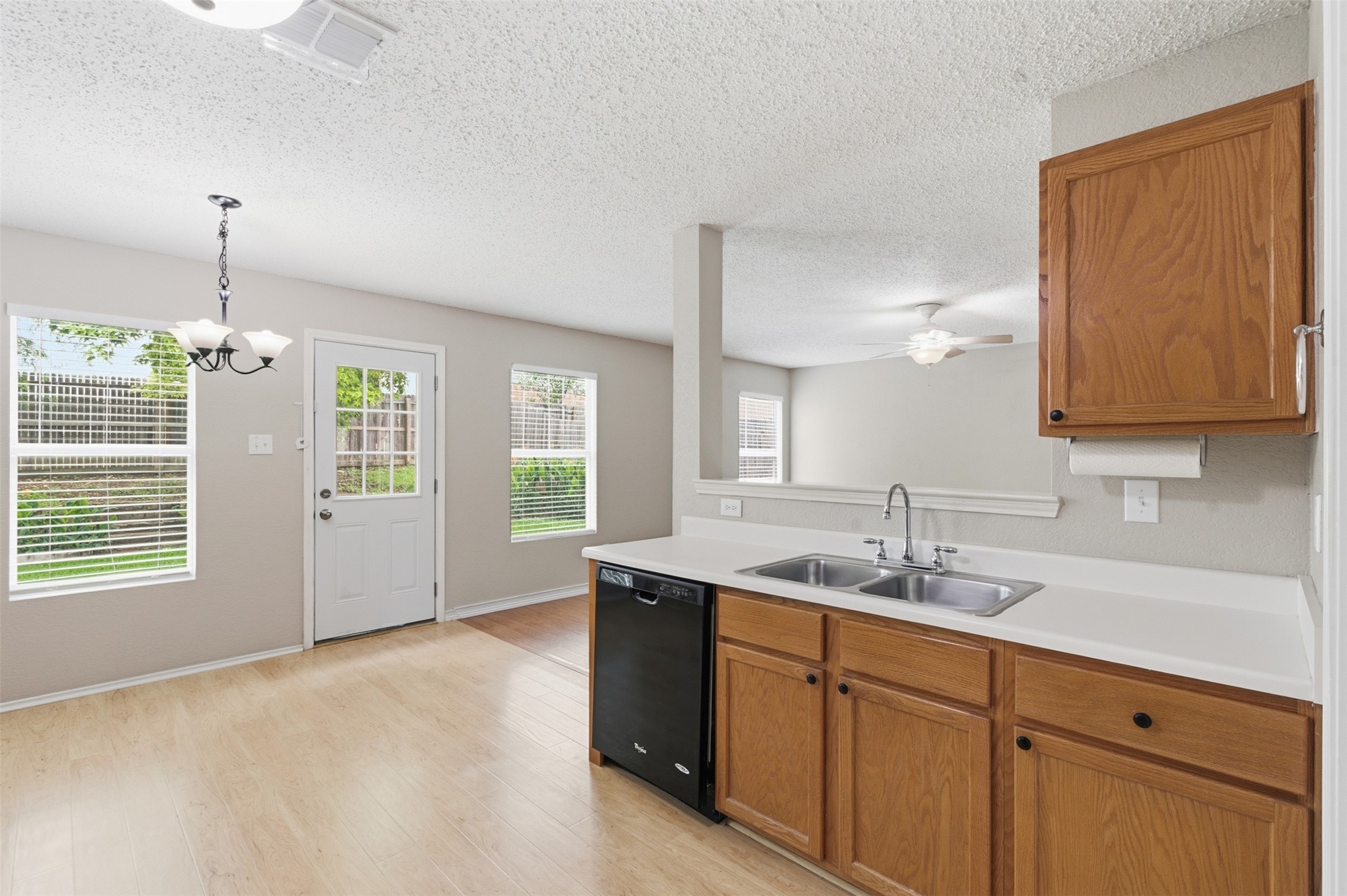 5421 Lansdowne Avenue Fort Worth TX 76135