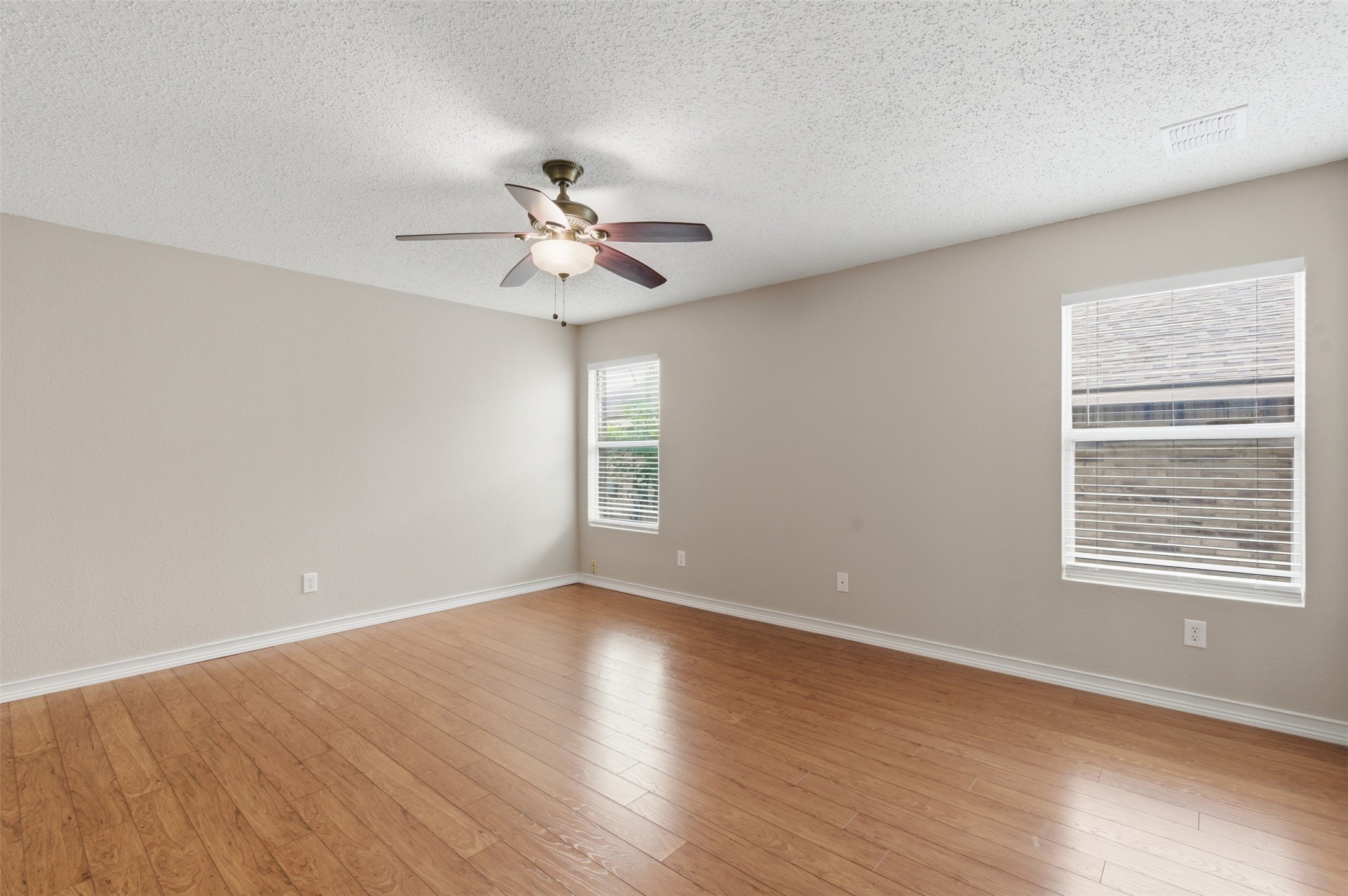 5421 Lansdowne Avenue Fort Worth TX 76135