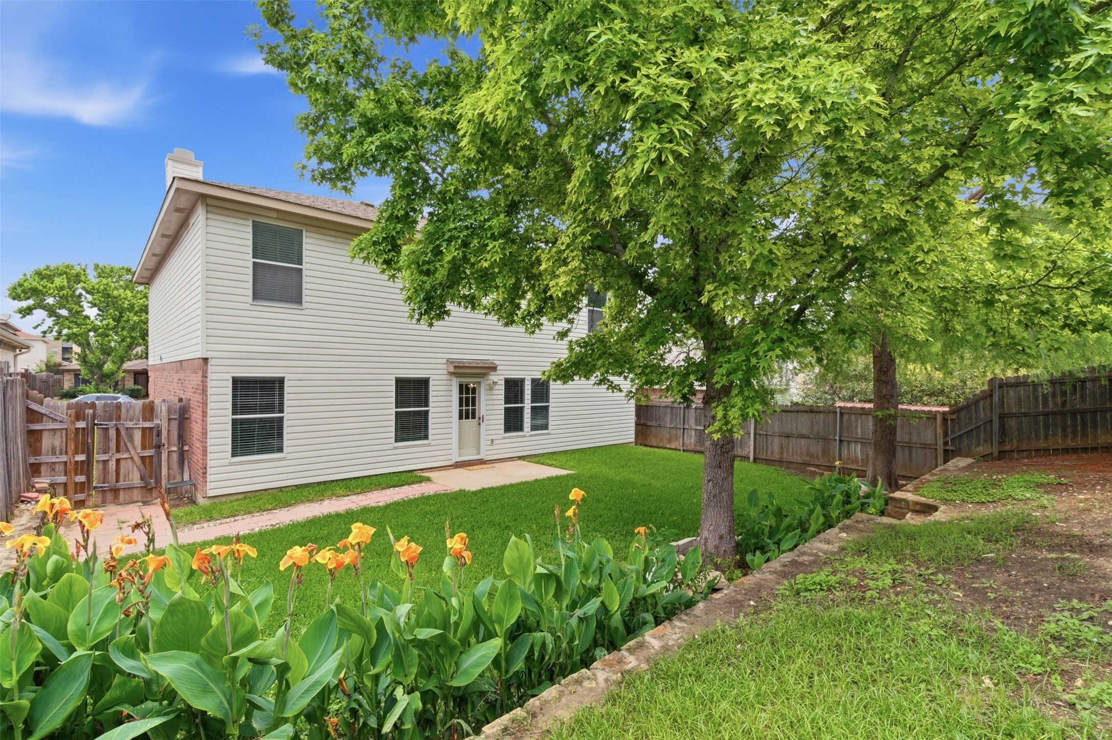 5421 Lansdowne Avenue Fort Worth TX 76135