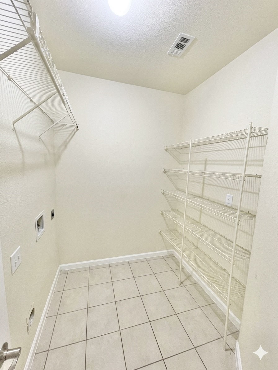 625 Hutchins Drive Crowley TX 76036