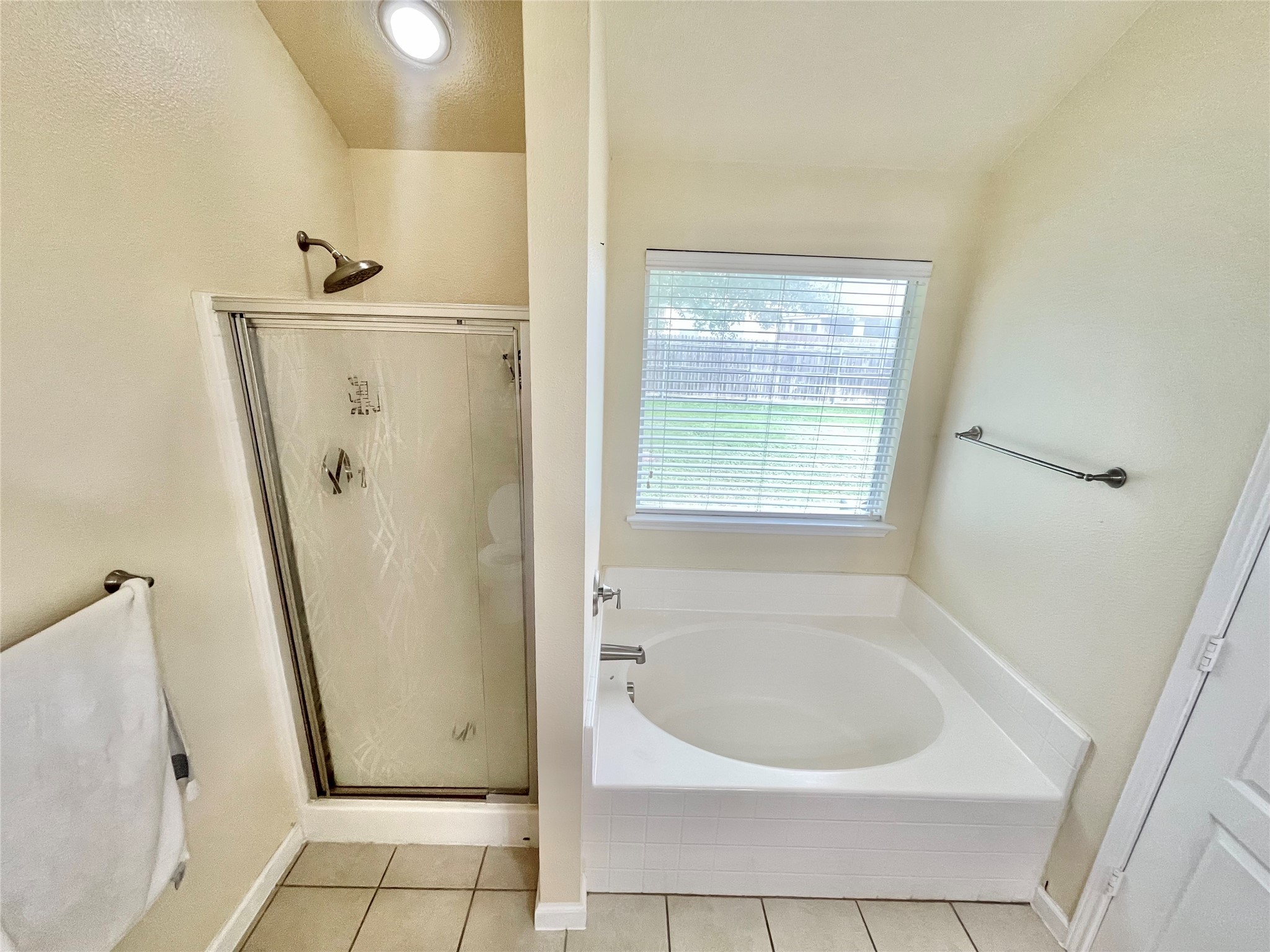 625 Hutchins Drive Crowley TX 76036