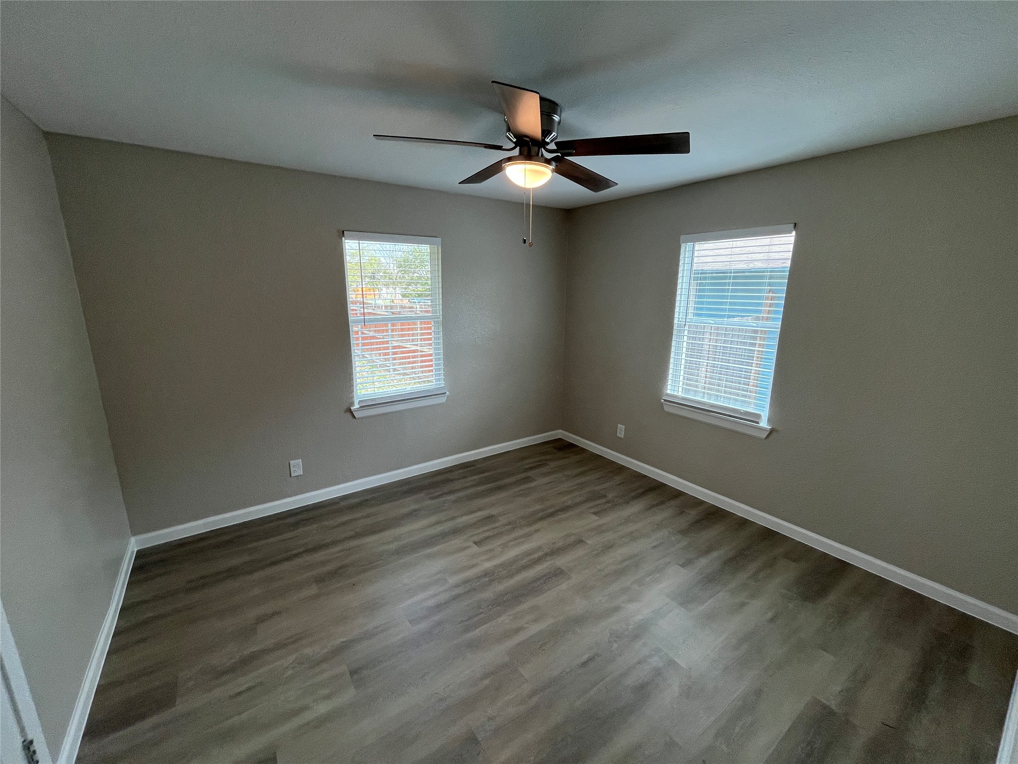 577 W 6th Street Lancaster TX 75146