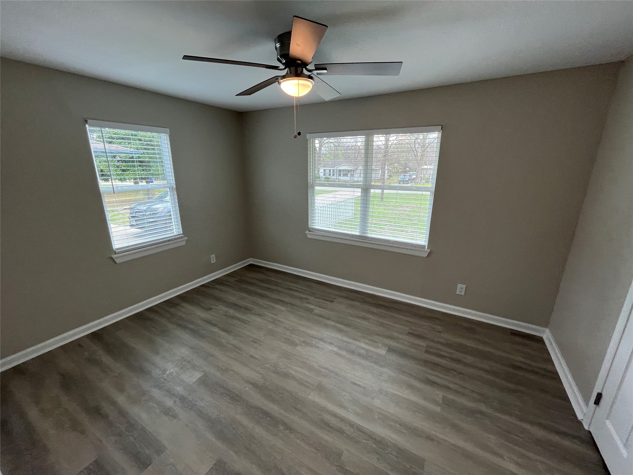 577 W 6th Street Lancaster TX 75146