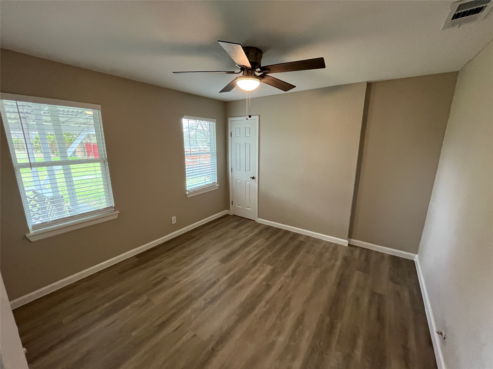 577 W 6th Street Lancaster TX 75146