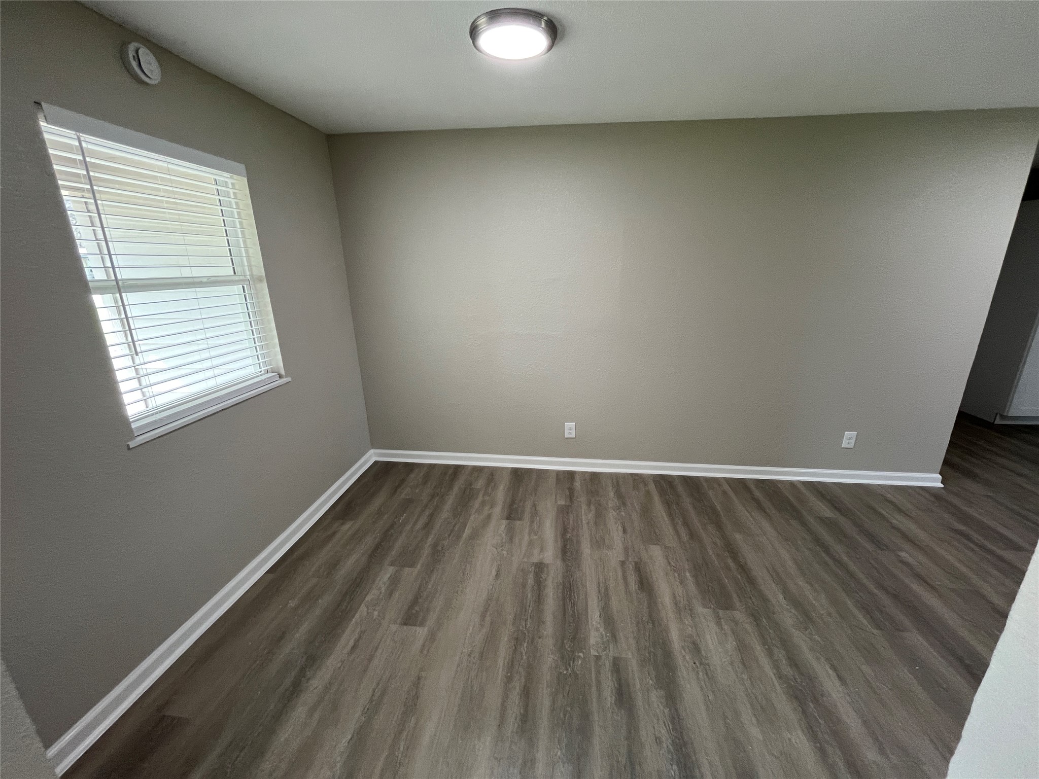 577 W 6th Street Lancaster TX 75146