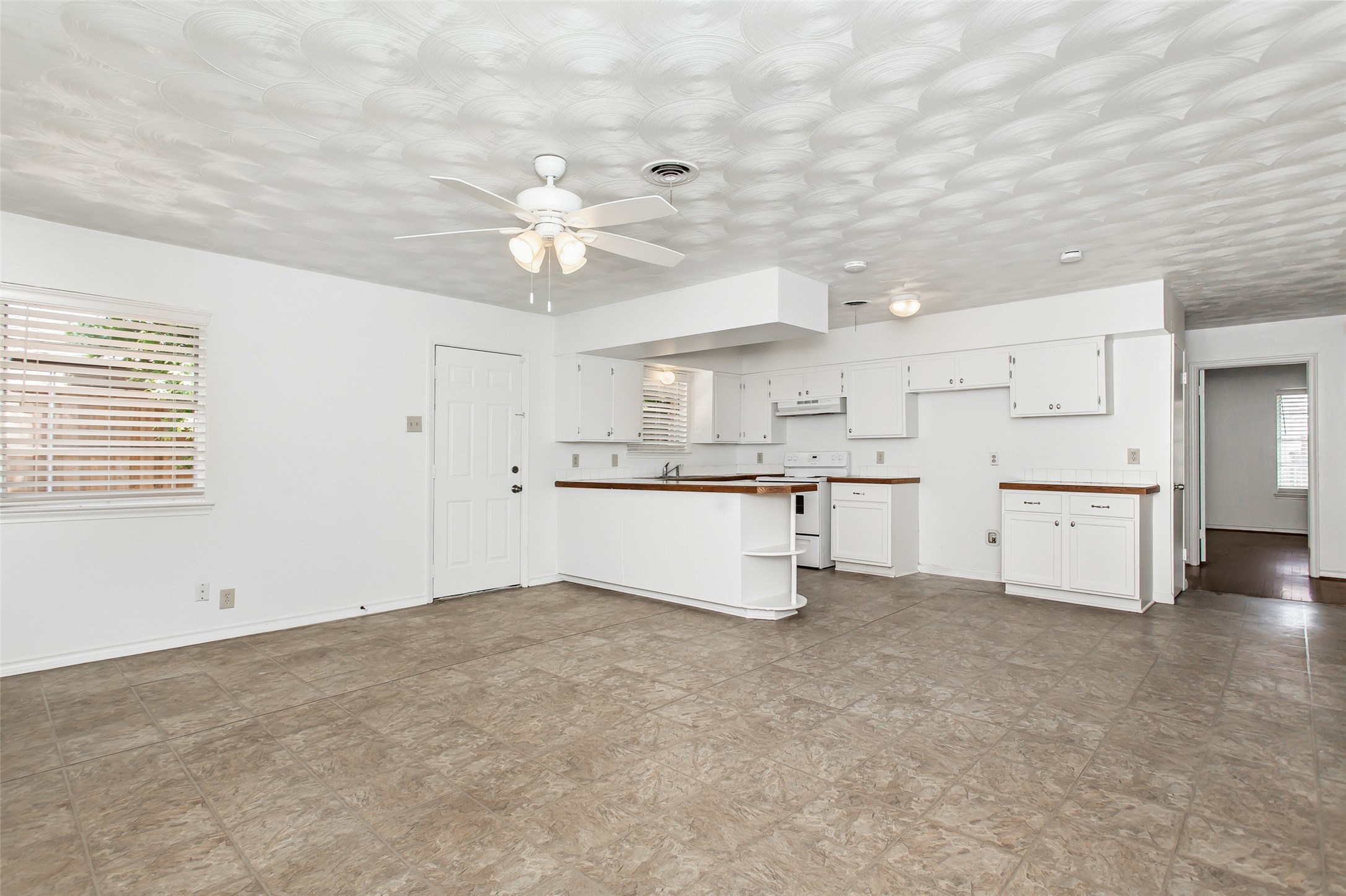 11050 Wyatt Street Dallas TX 75218