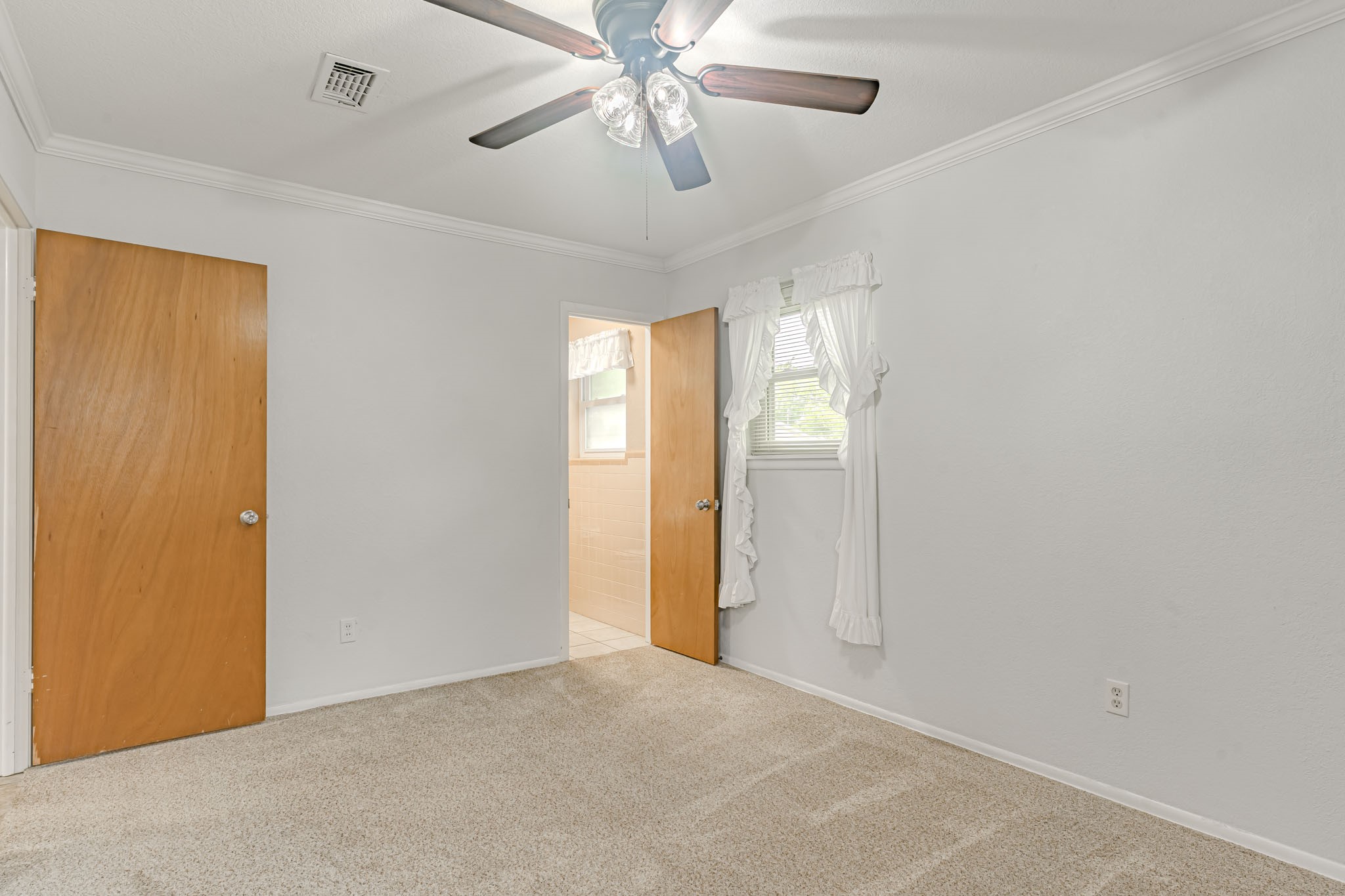1912 15th Street Mineral Wells TX 76067