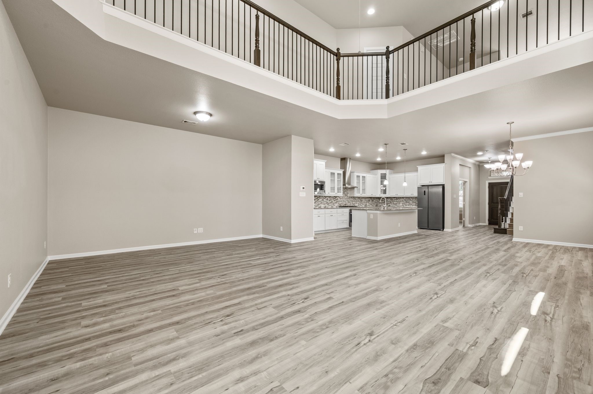 6835 Deleon Street Irving TX 75039