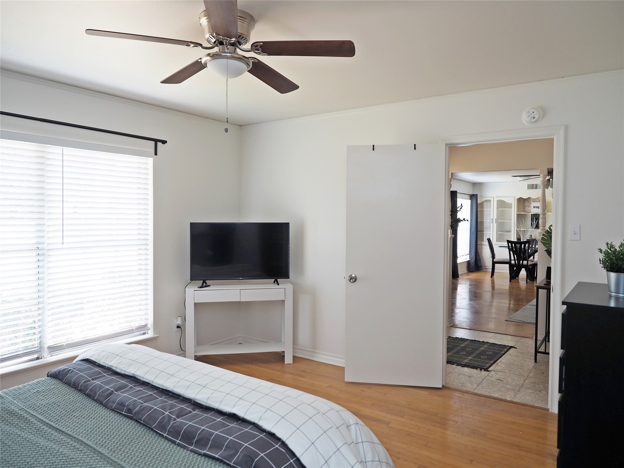 1135 Holly Glen Circle Dallas TX 75232
