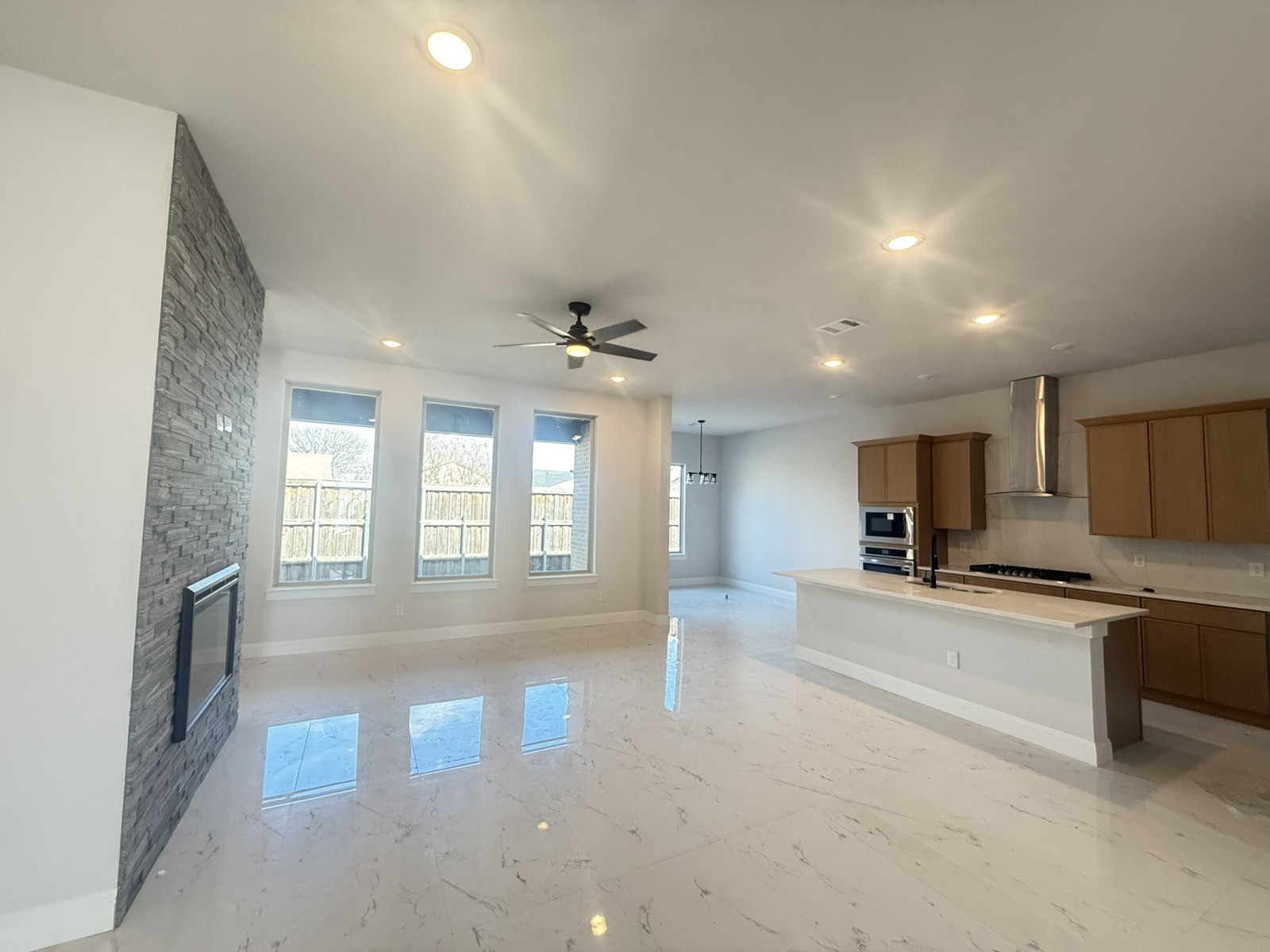 1832 Noble Court Grand Prairie TX 75052