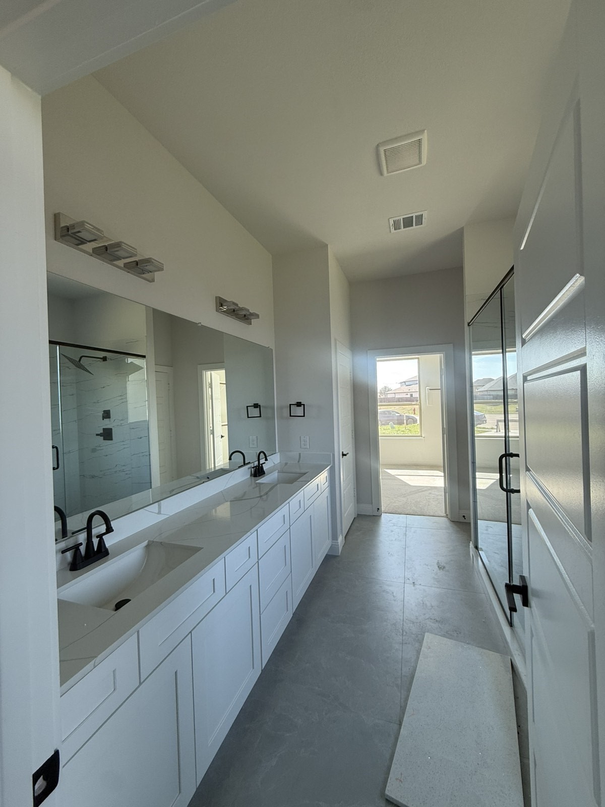 1832 Noble Court Grand Prairie TX 75052