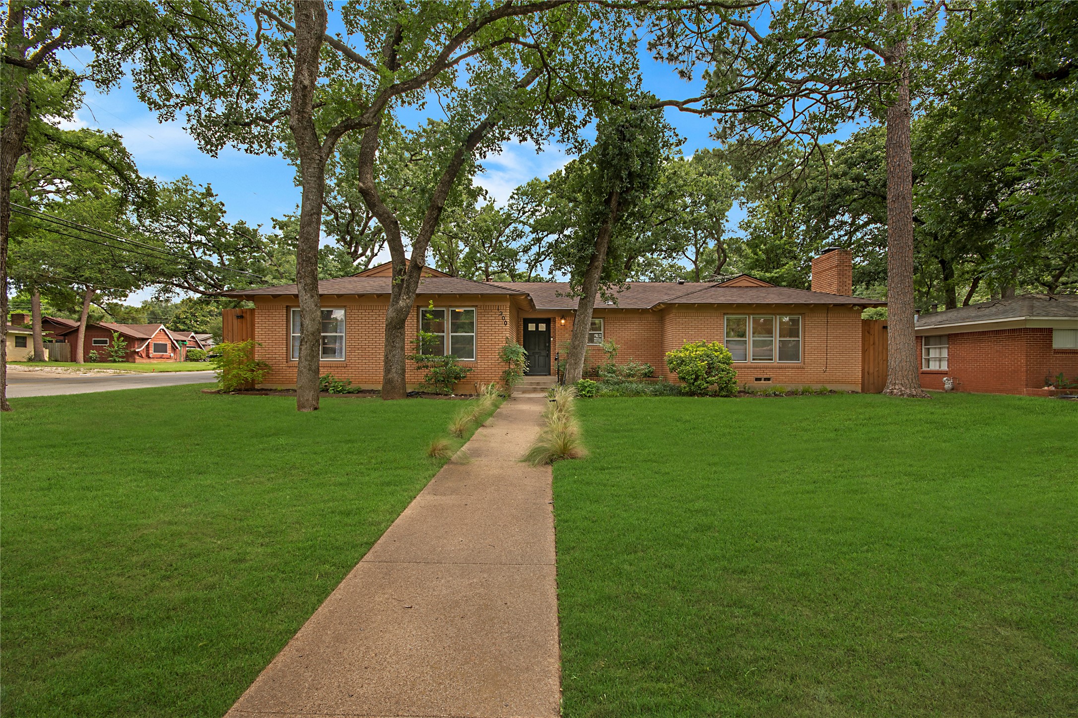 1200 Barker Street Arlington TX 76012