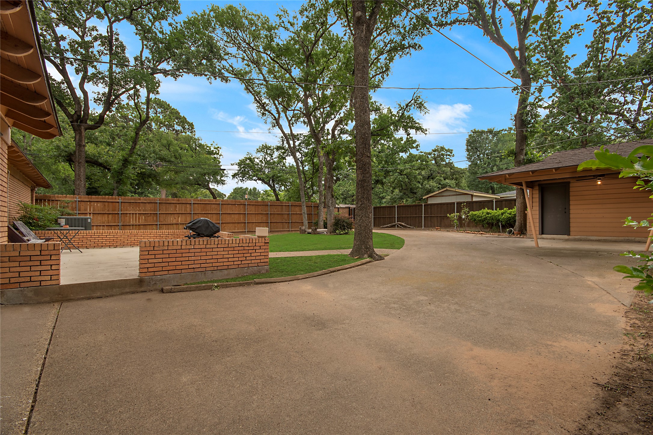 1200 Barker Street Arlington TX 76012